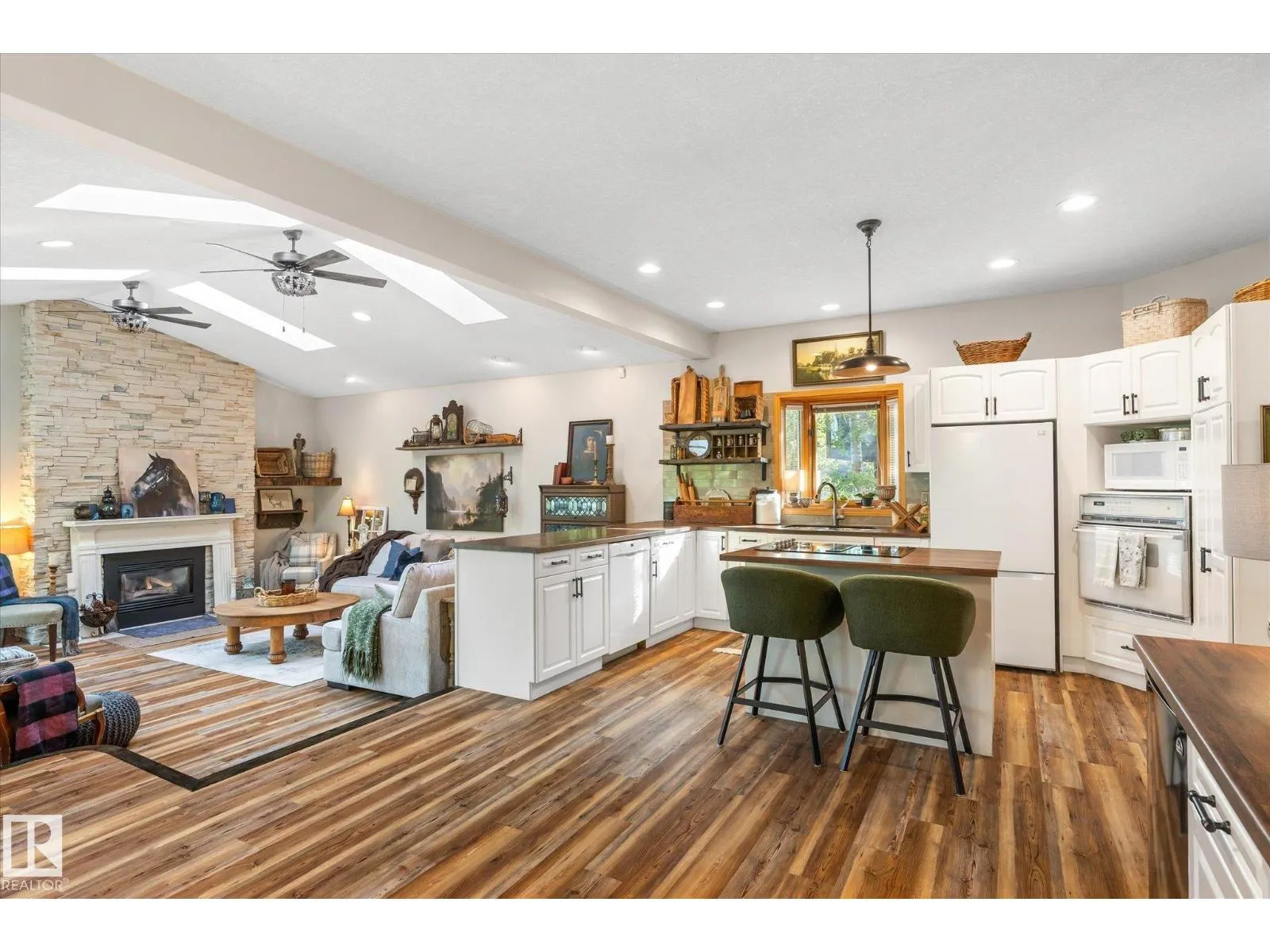 #171 51268 RGE ROAD 204