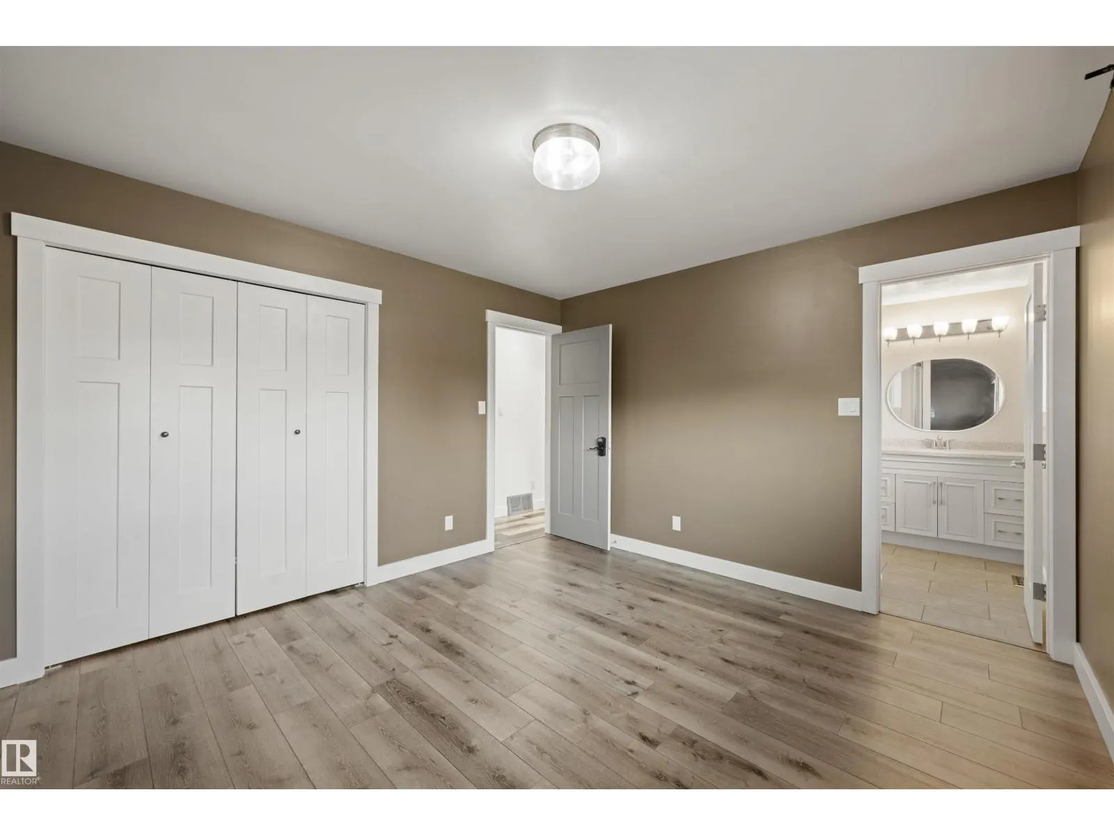47 VENTNOR PL
