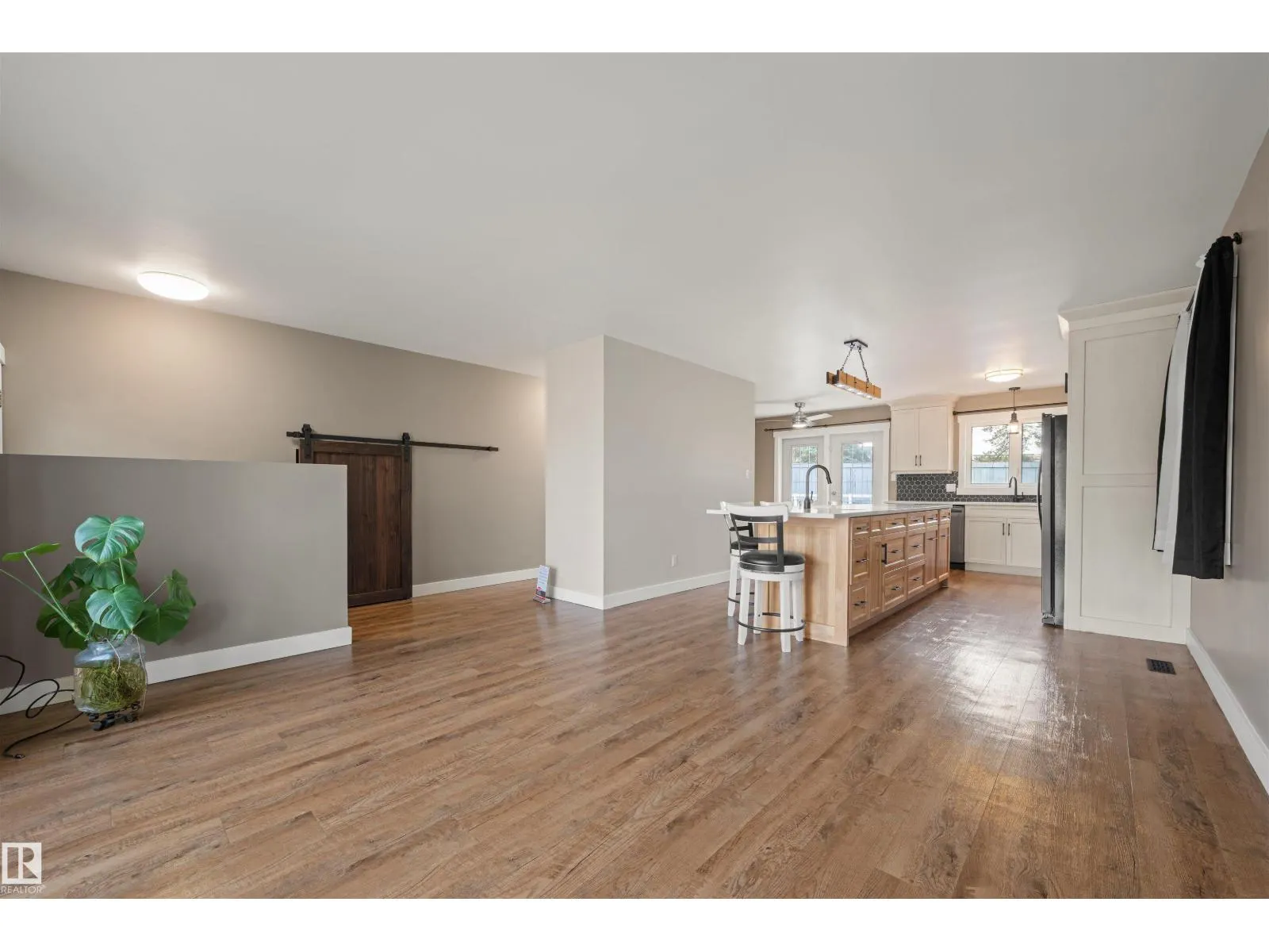 47 VENTNOR PL