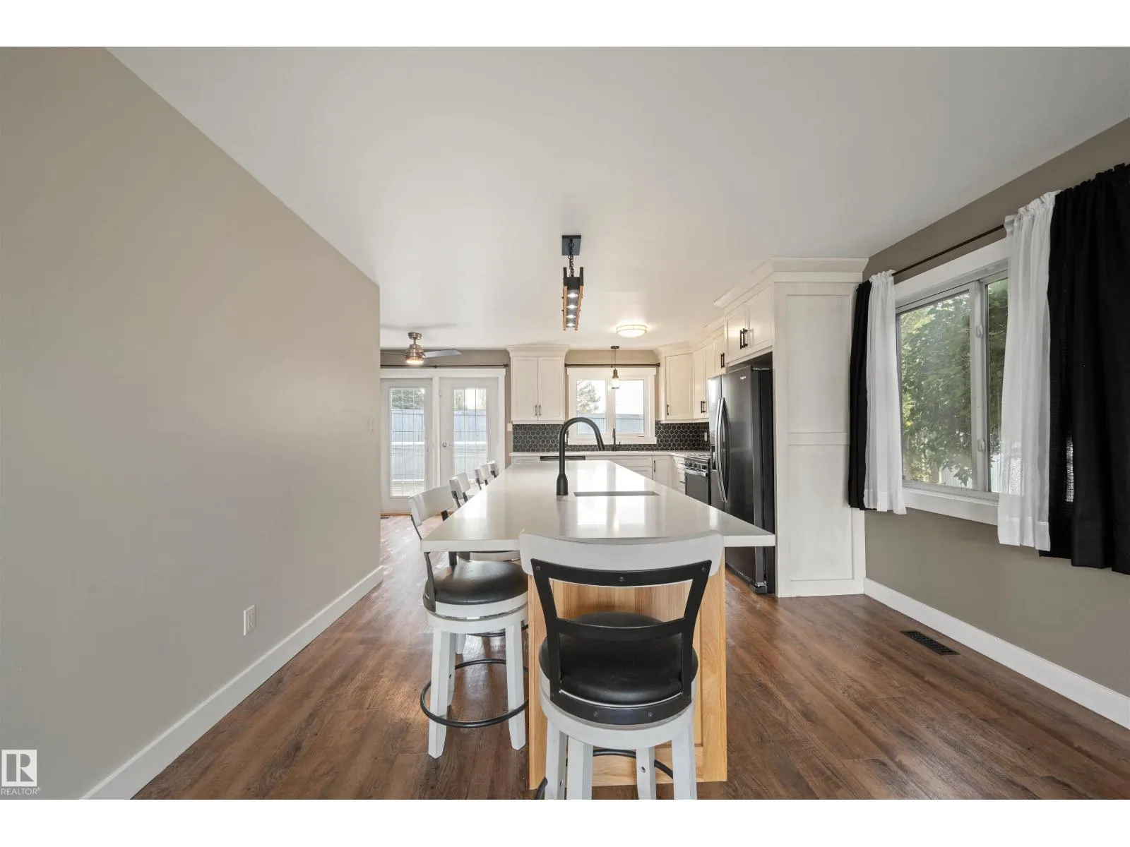 47 VENTNOR PL