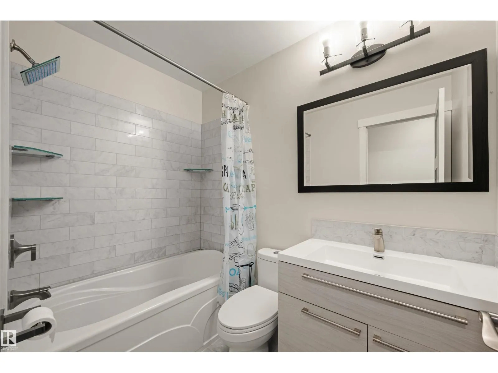 47 VENTNOR PL
