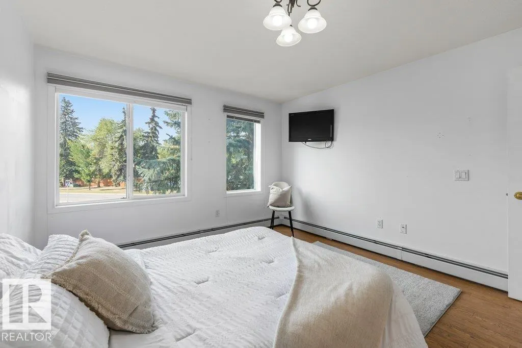 #210 78 MCKENNEY AV