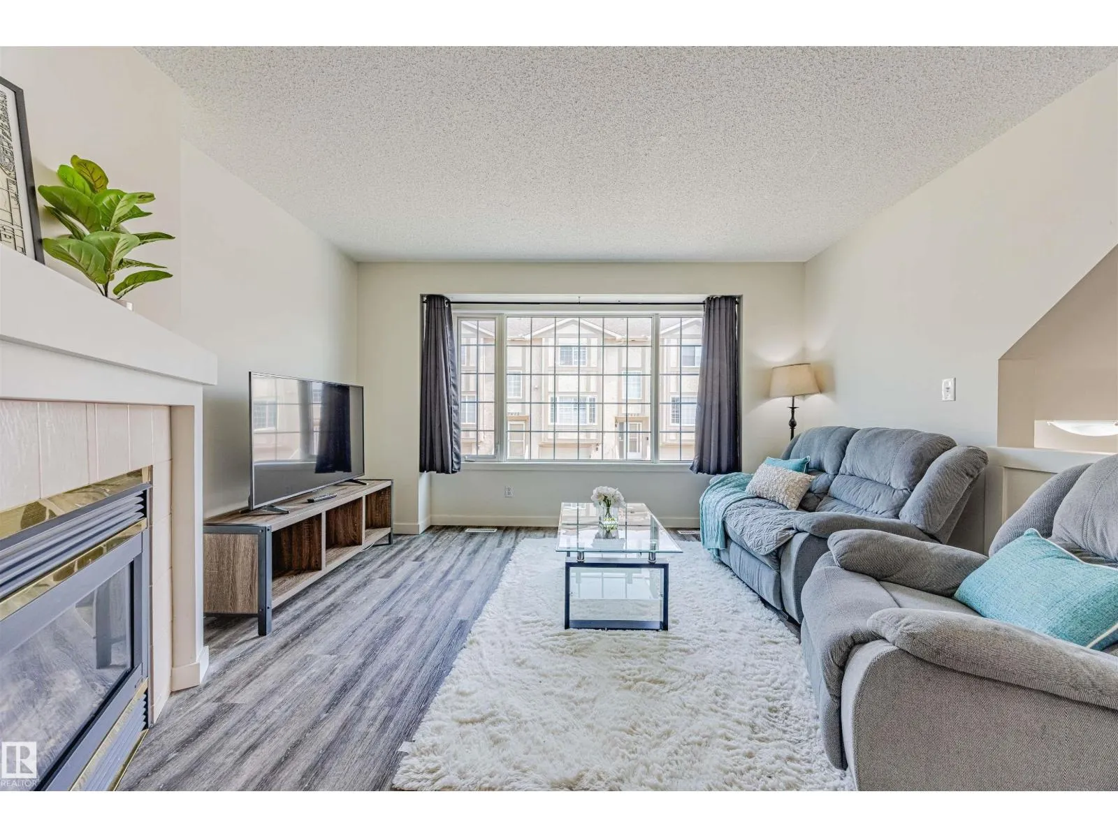 17622 96 AV NW