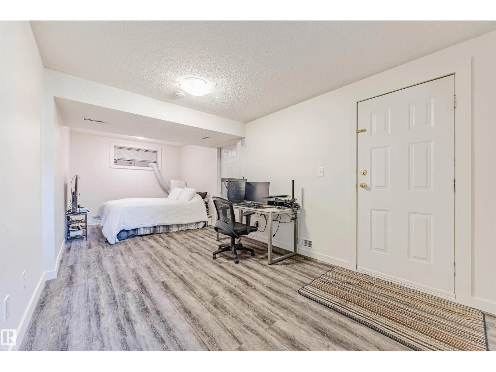 17622 96 AV NW