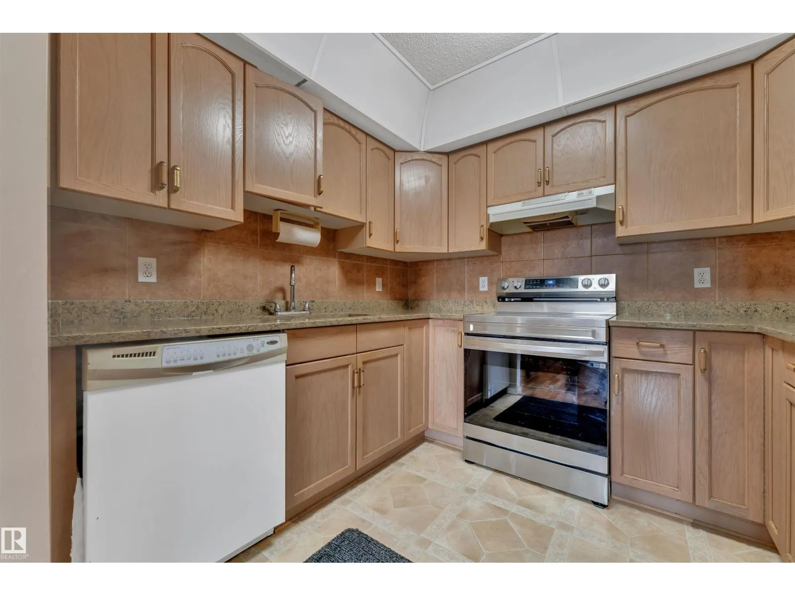#306 18020 95 AV NW
