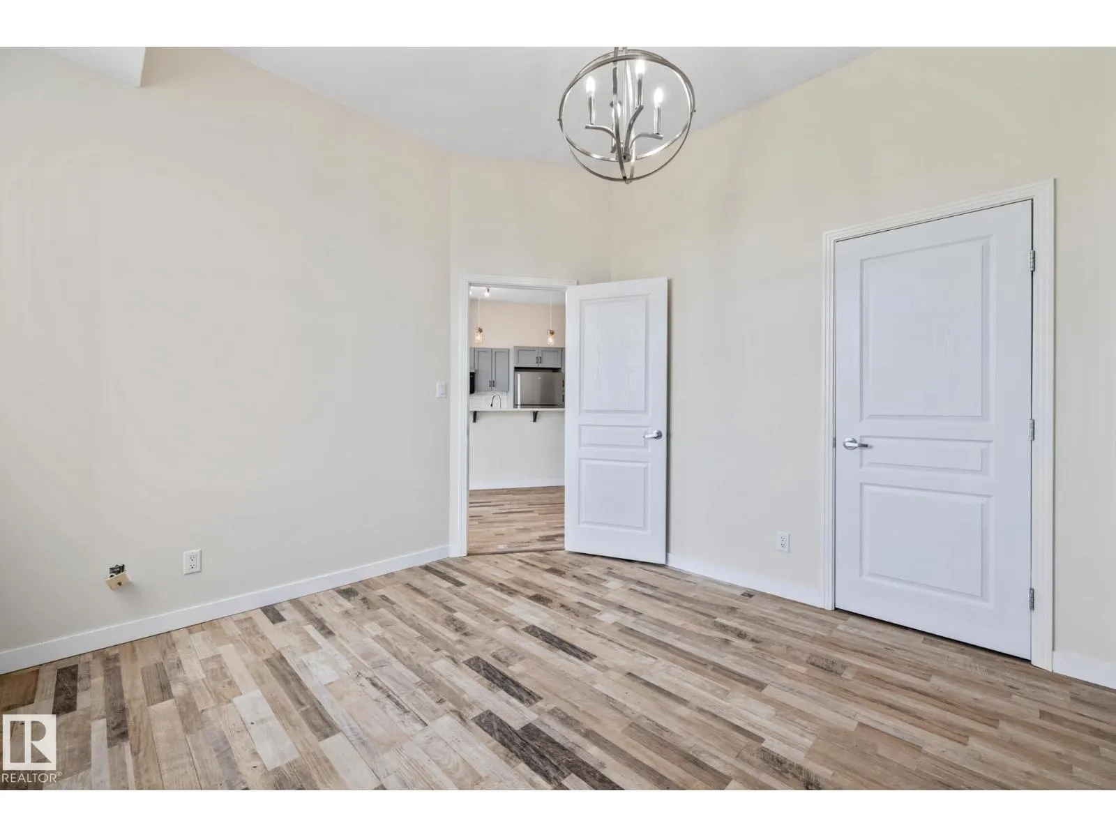 #505 10147 112 ST NW
