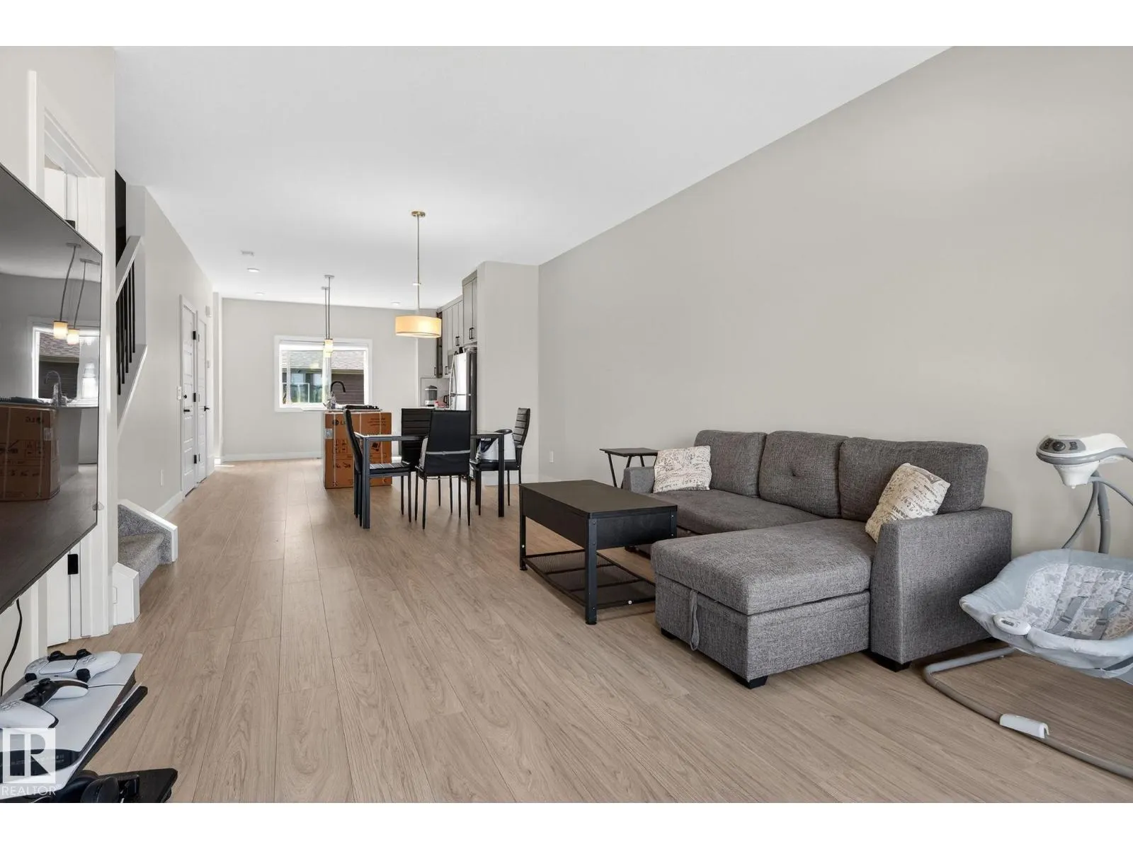 7133/35/37 178 AV NW