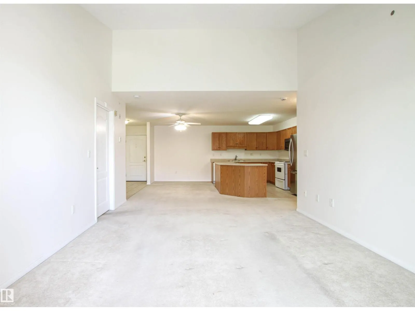 8912 156 ST NW