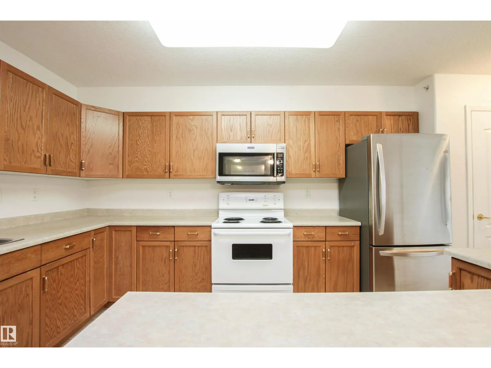8912 156 ST NW