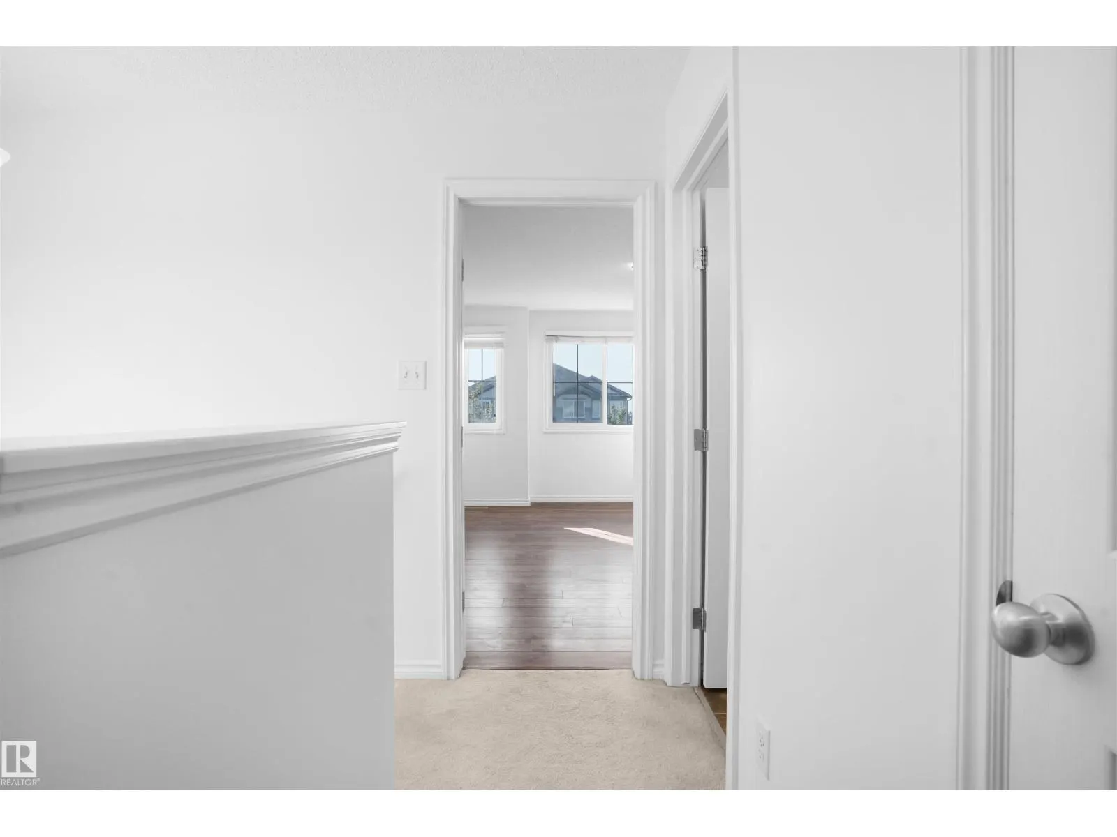 1813 28 ST NW