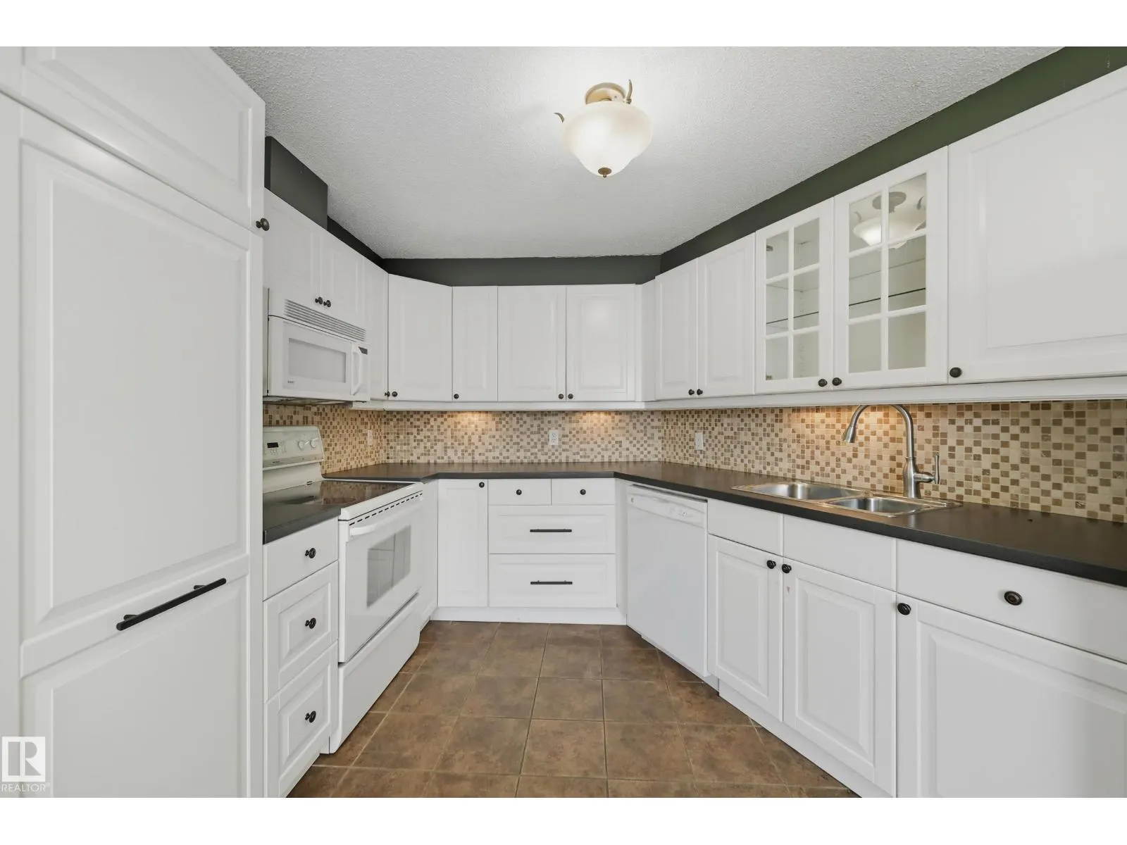 #55 603 YOUVILLE E NW