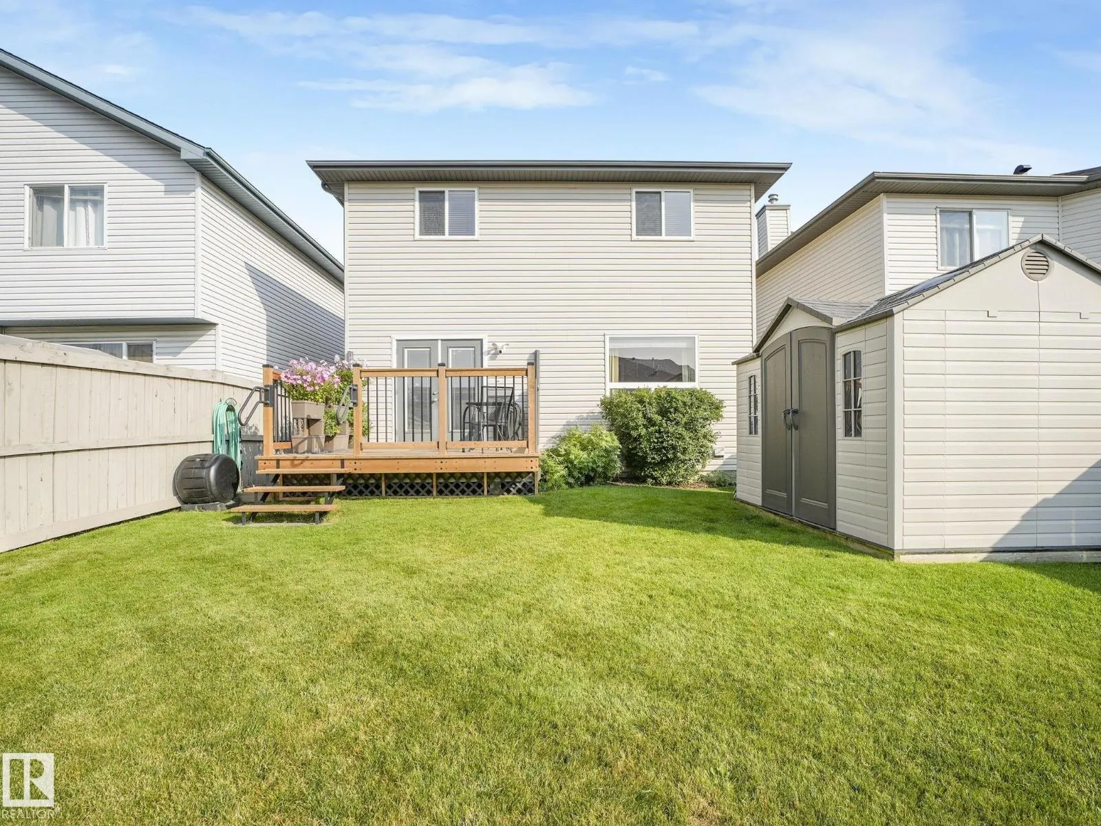 250 KLARVATTEN RD NW