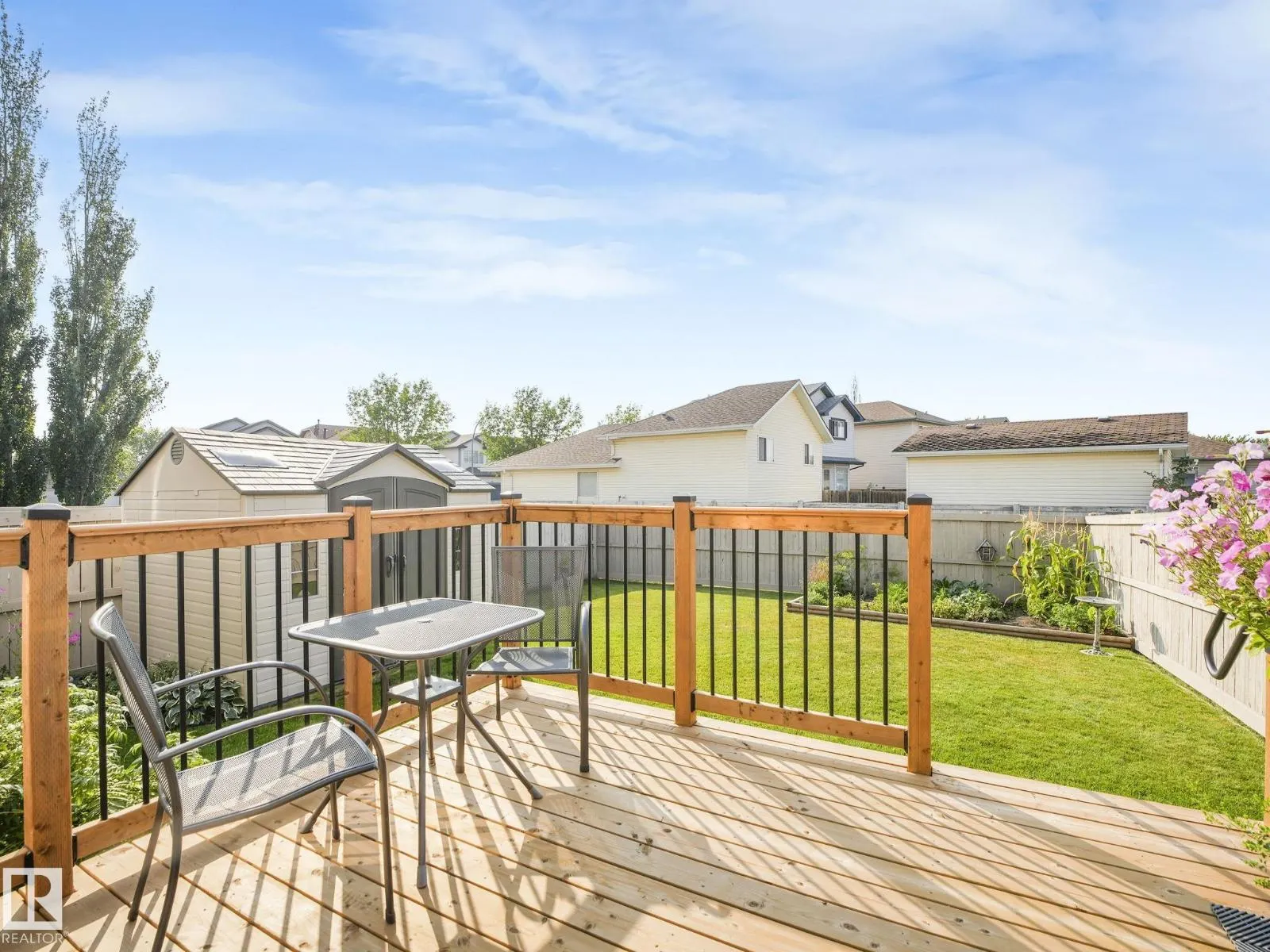 250 KLARVATTEN RD NW