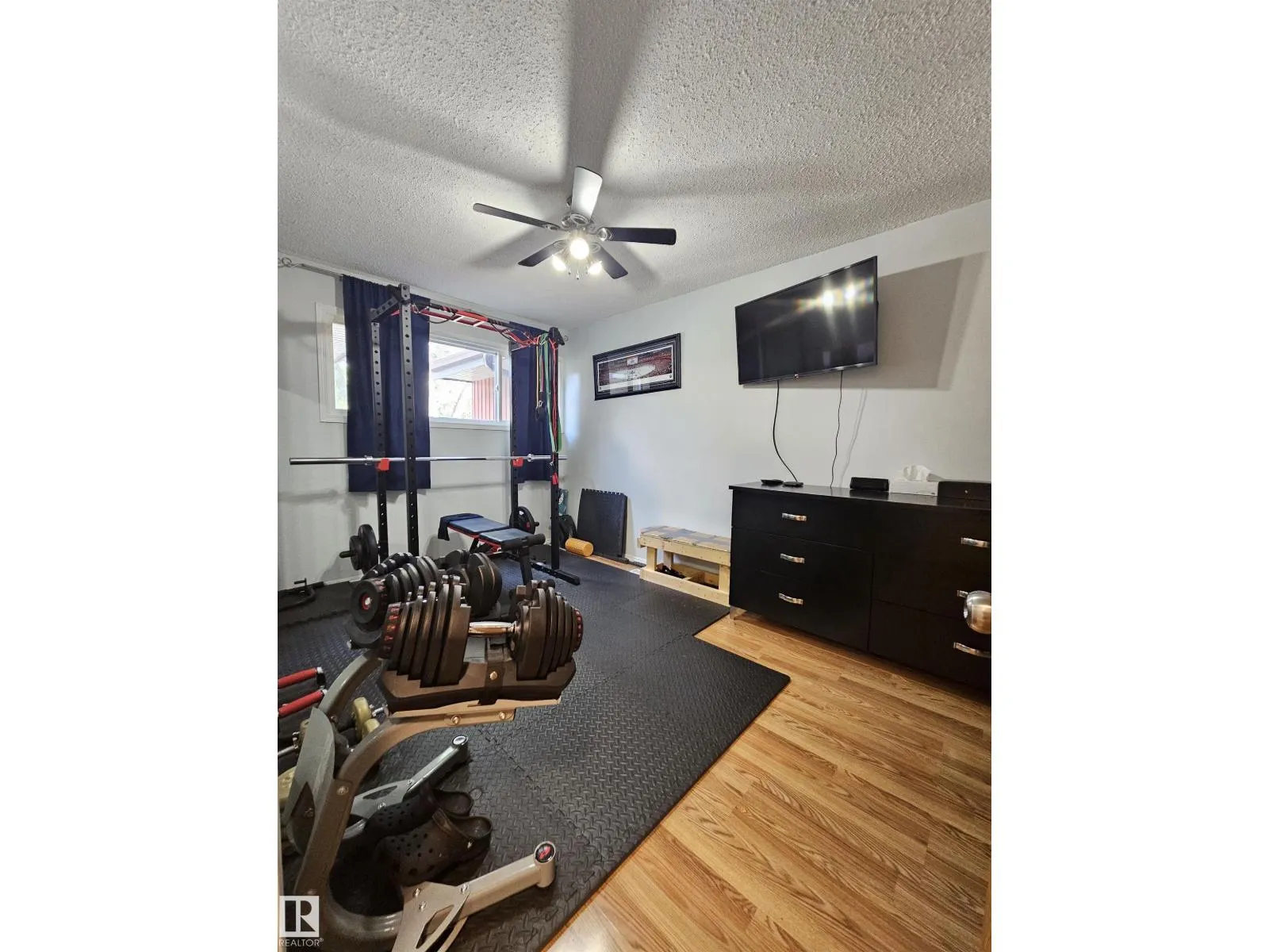 18277 84 AV NW