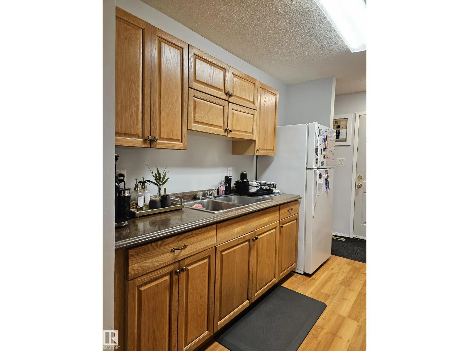 18277 84 AV NW