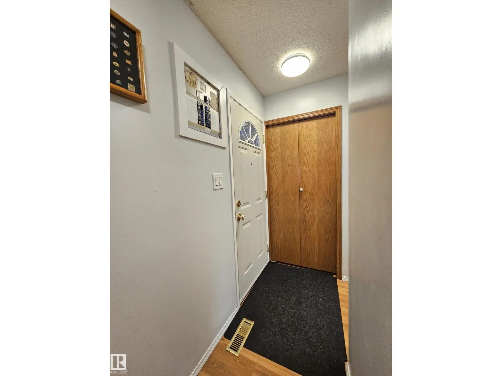 18277 84 AV NW