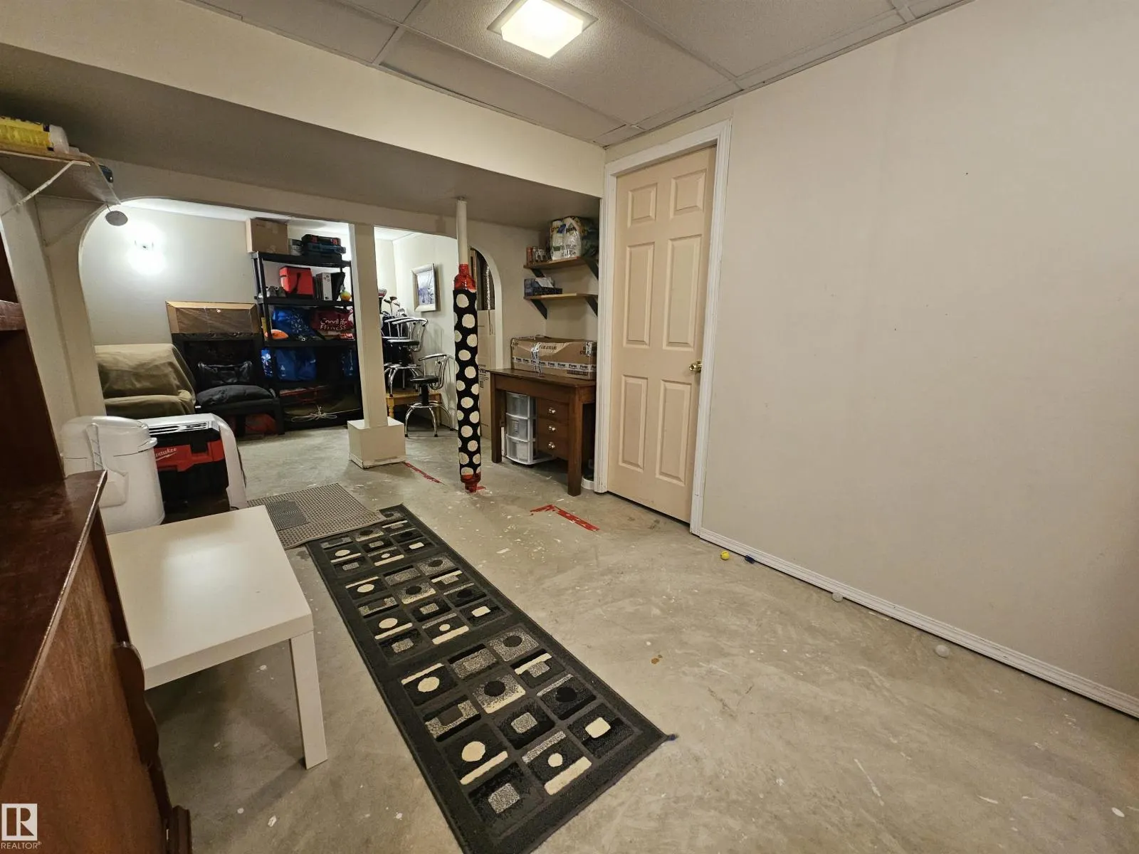 18277 84 AV NW