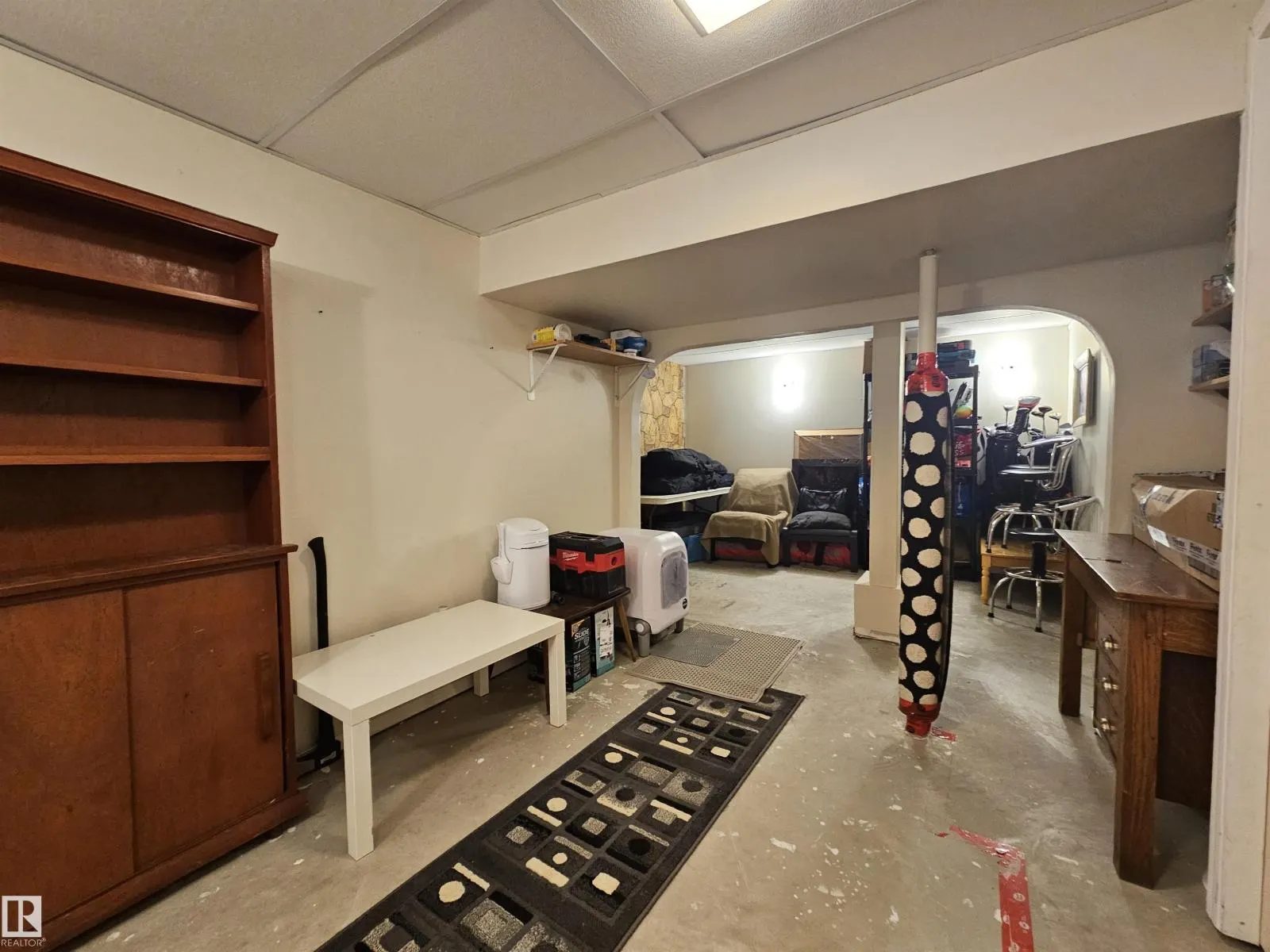 18277 84 AV NW