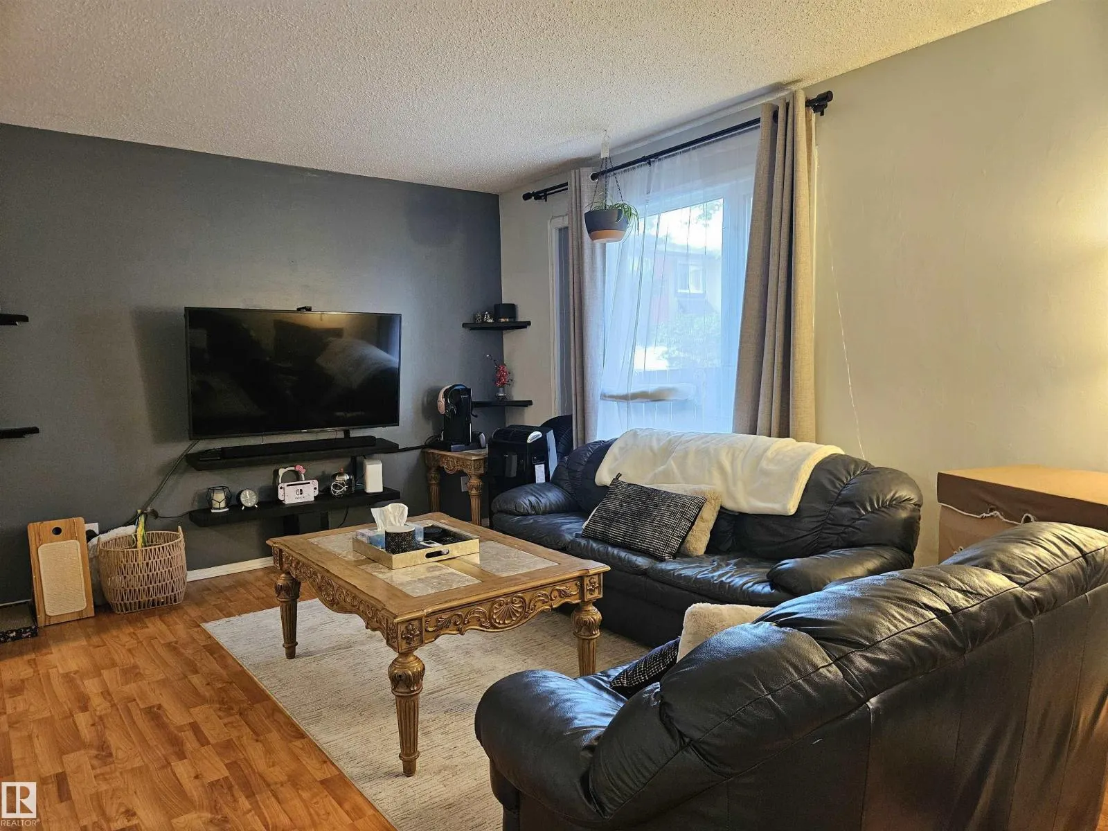 18277 84 AV NW