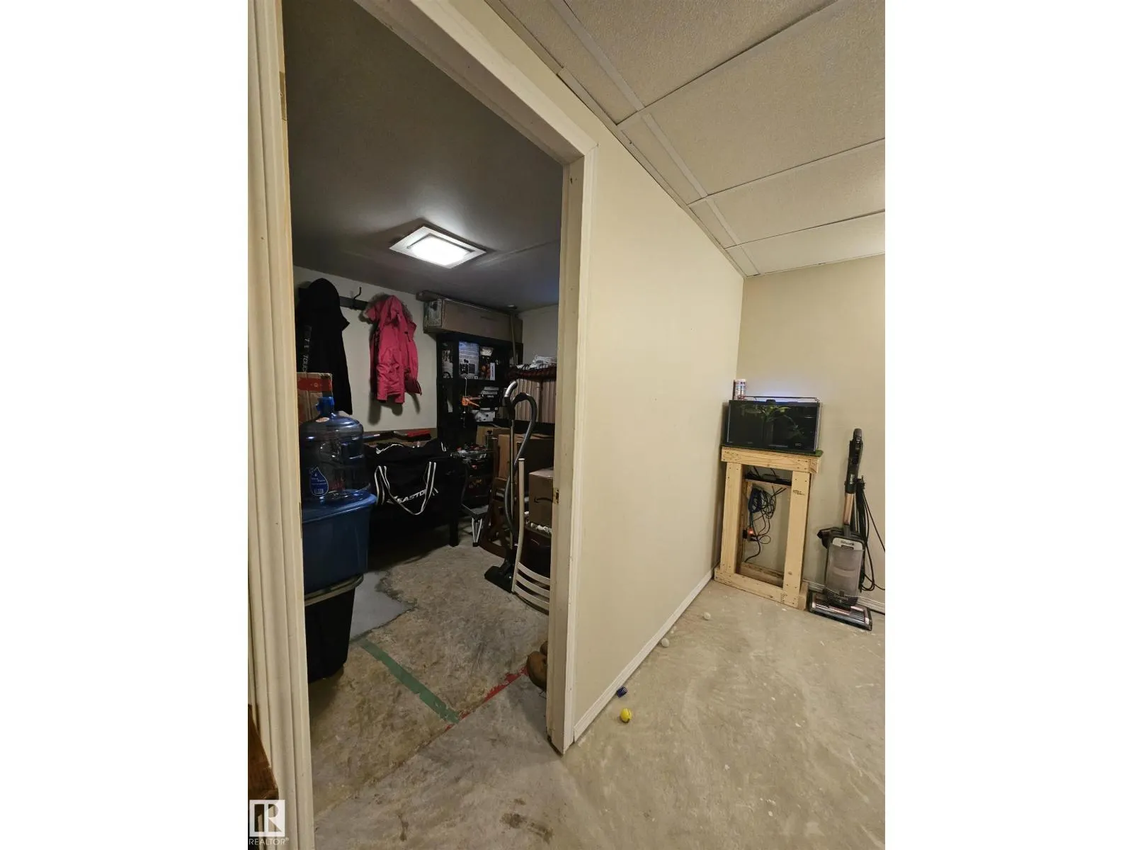 18277 84 AV NW
