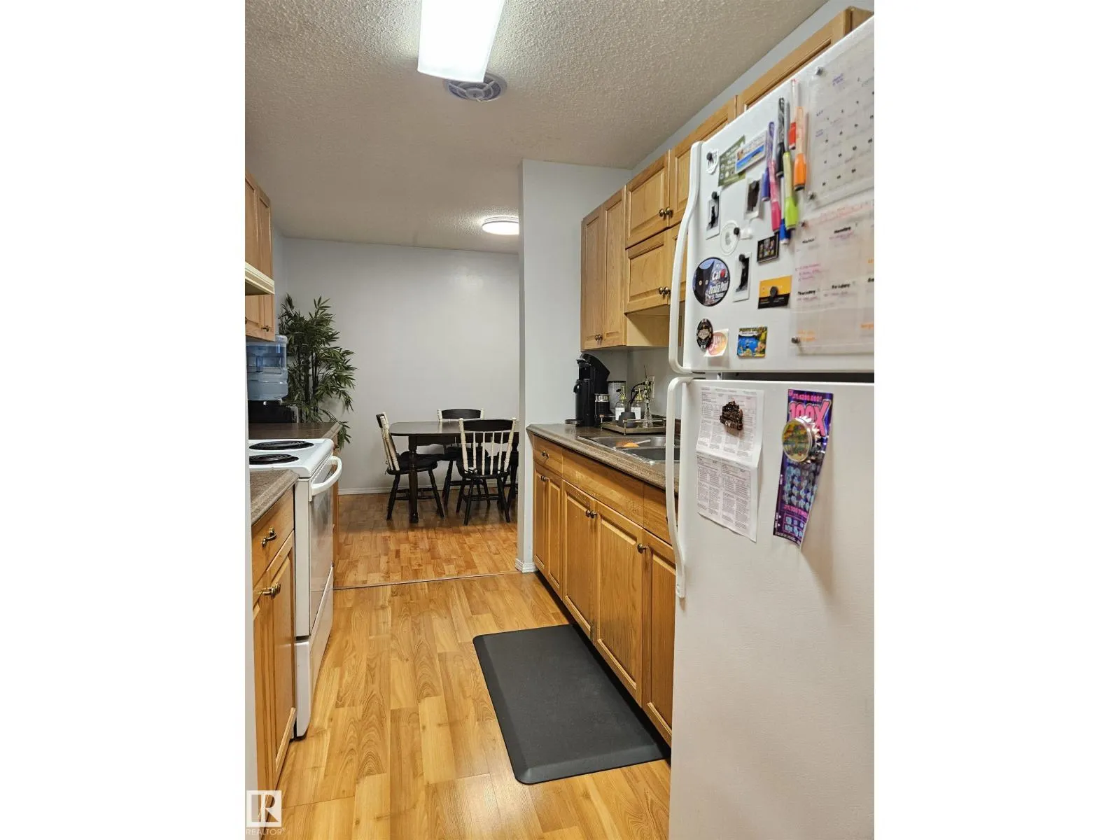 18277 84 AV NW