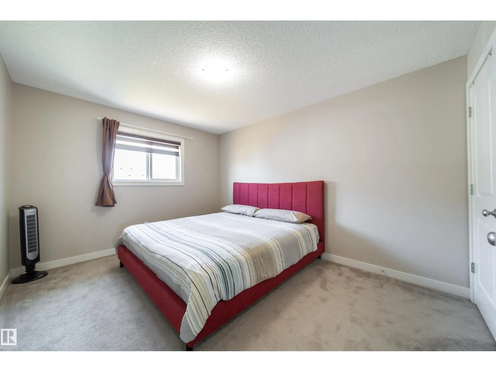1107 33A ST NW