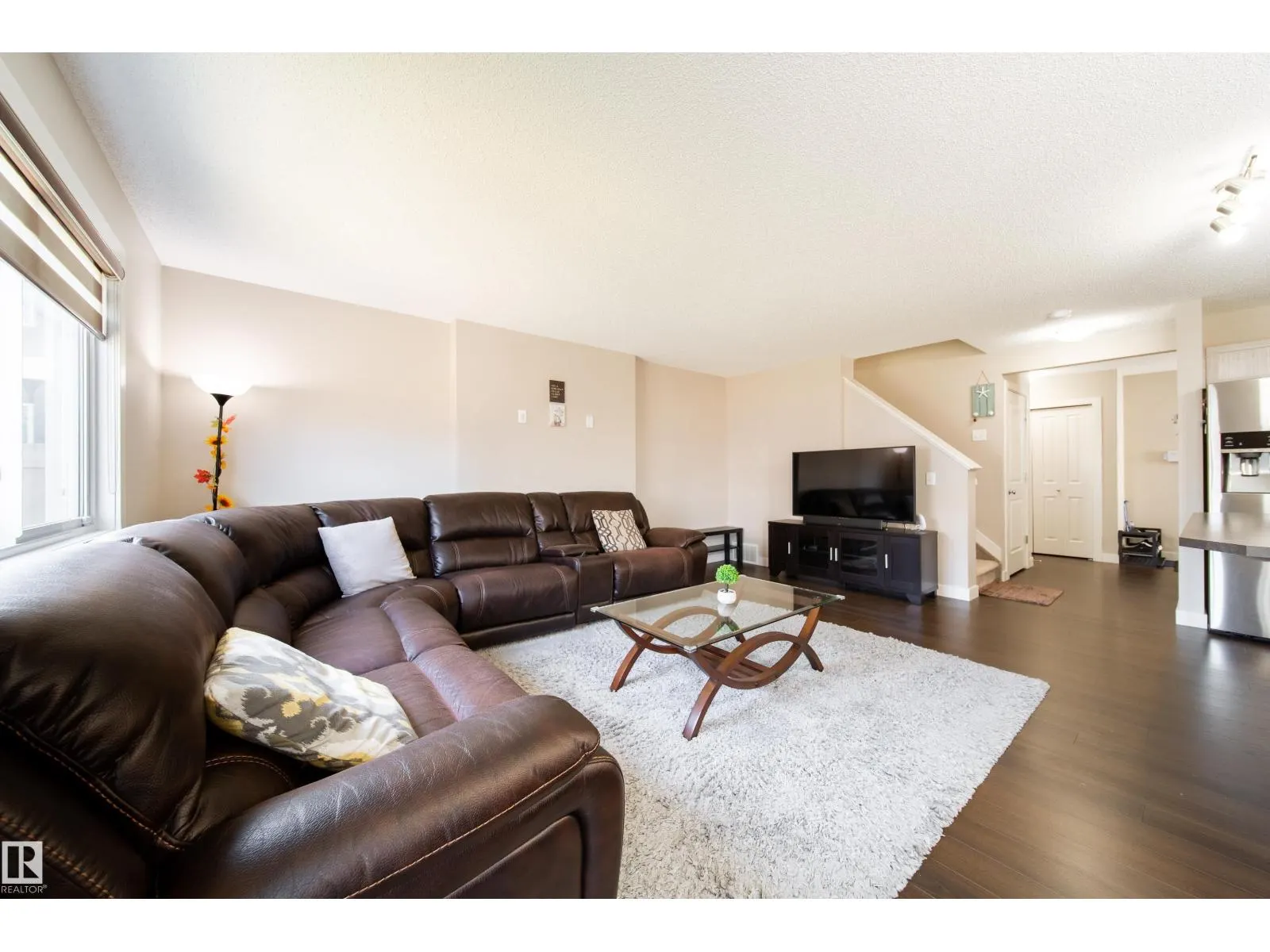 1107 33A ST NW