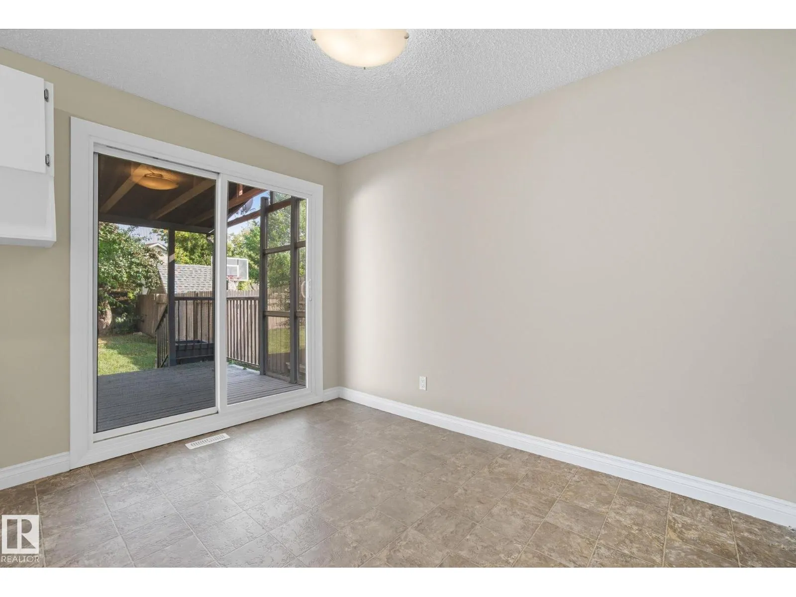 121 KIRKWOOD WY NW