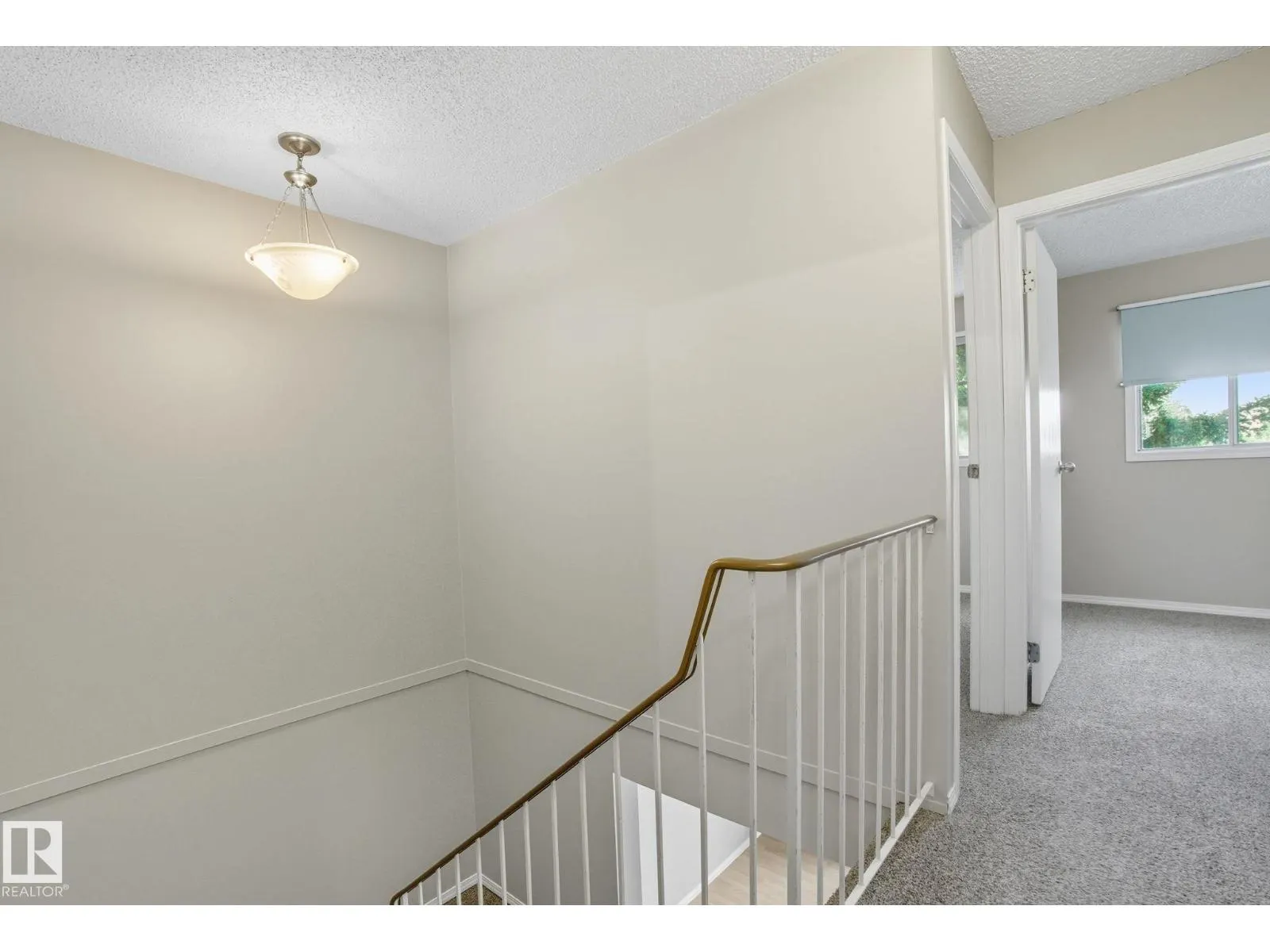 121 KIRKWOOD WY NW