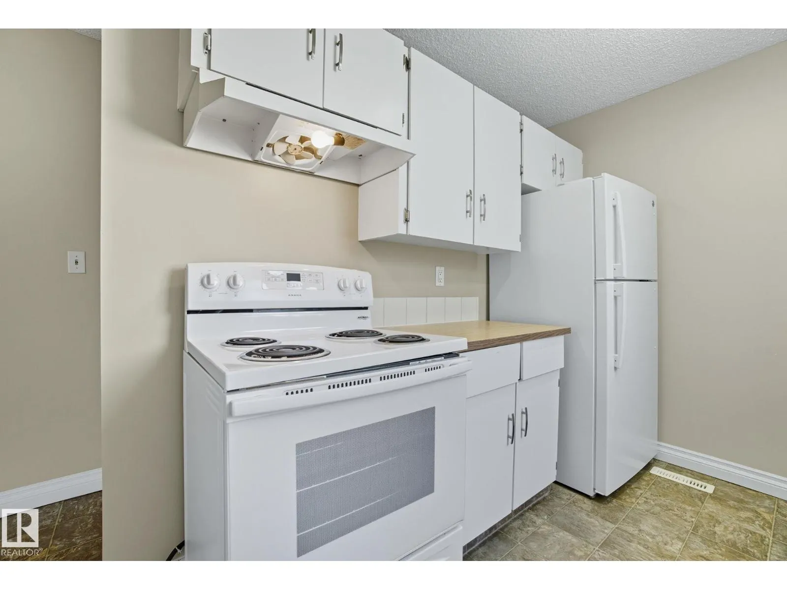 121 KIRKWOOD WY NW