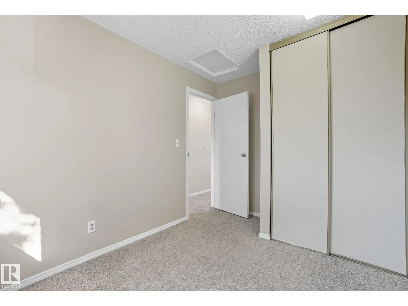 121 KIRKWOOD WY NW