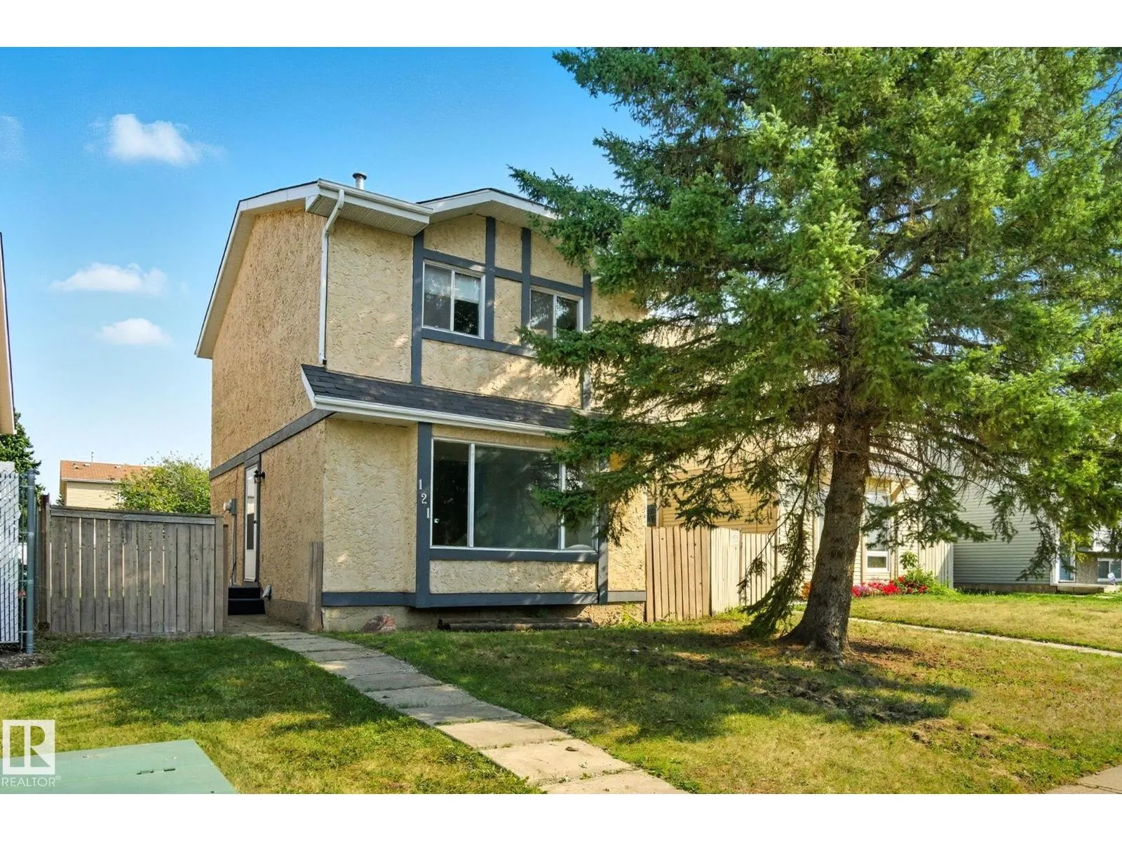 121 KIRKWOOD WY NW