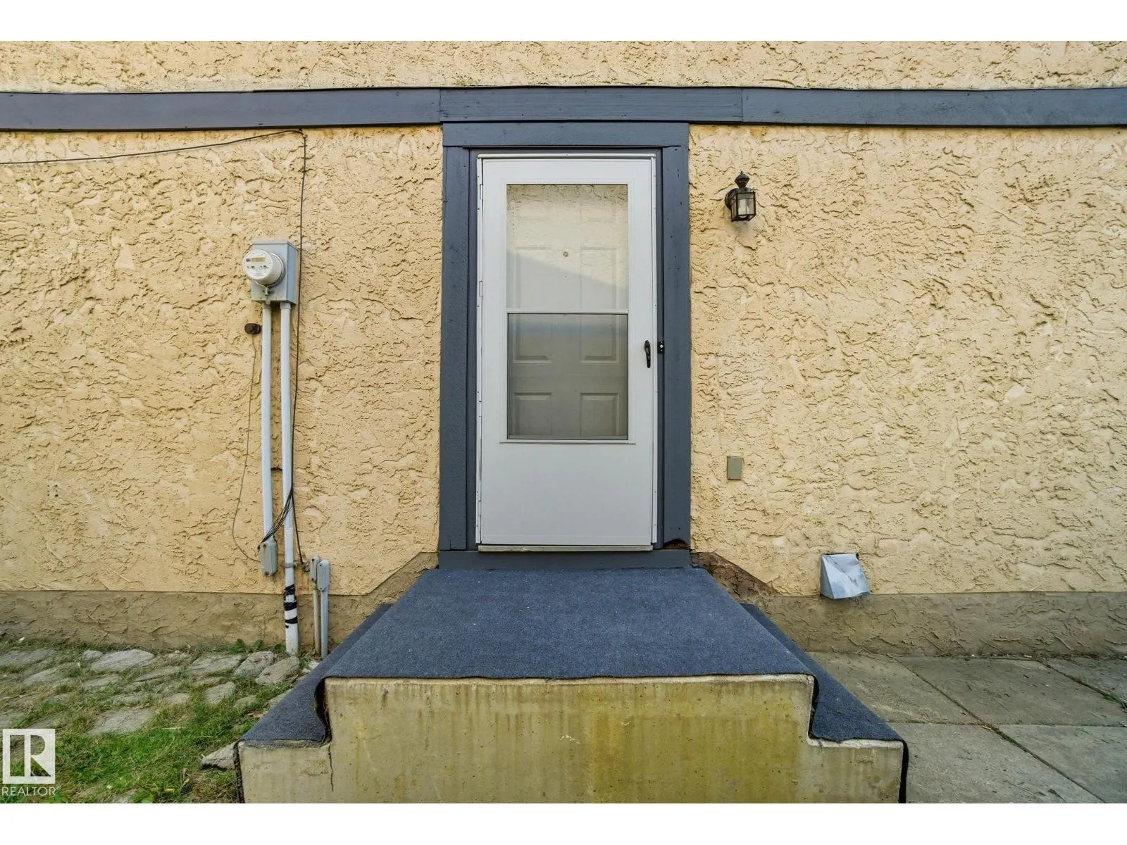 121 KIRKWOOD WY NW