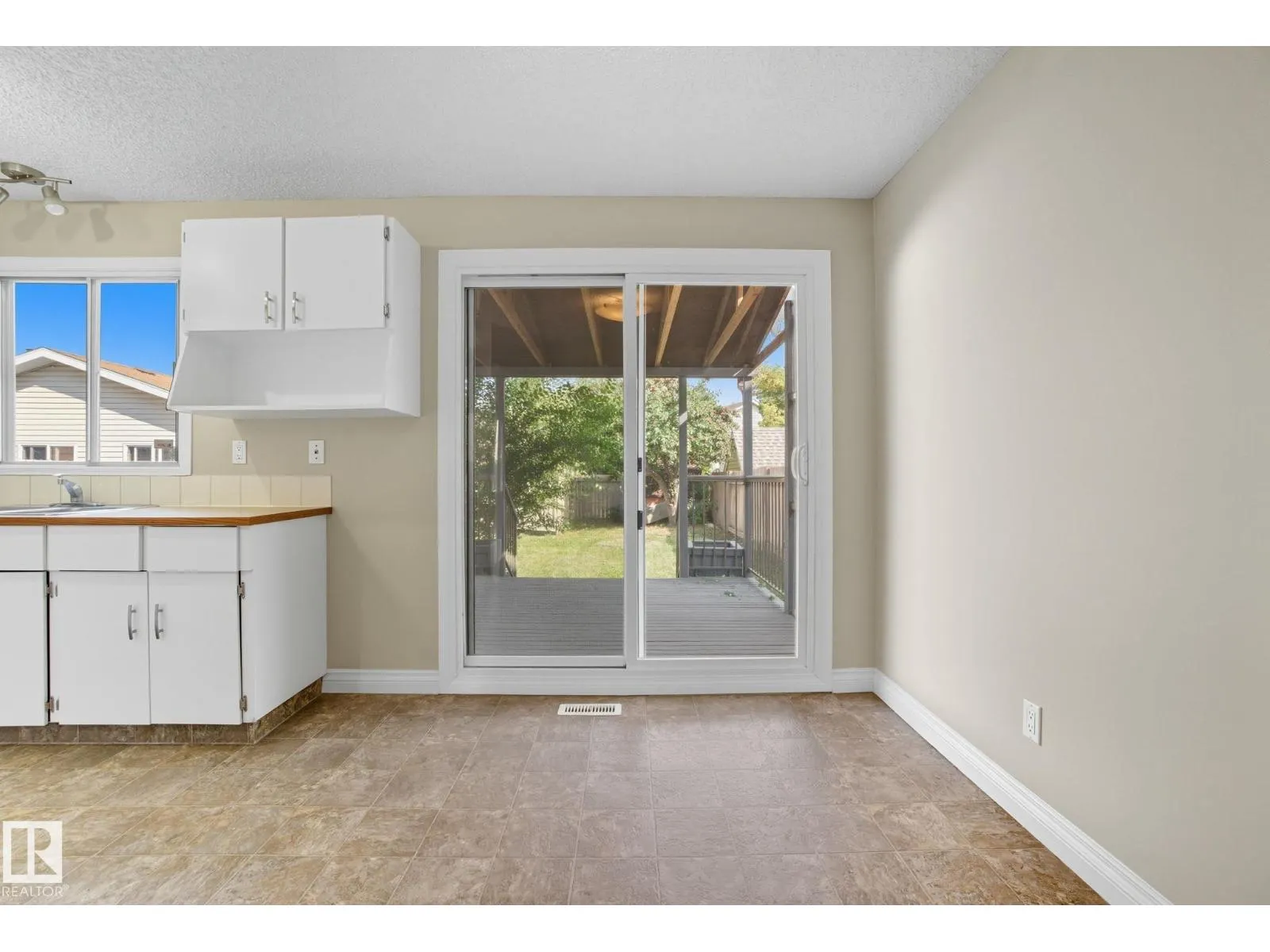 121 KIRKWOOD WY NW