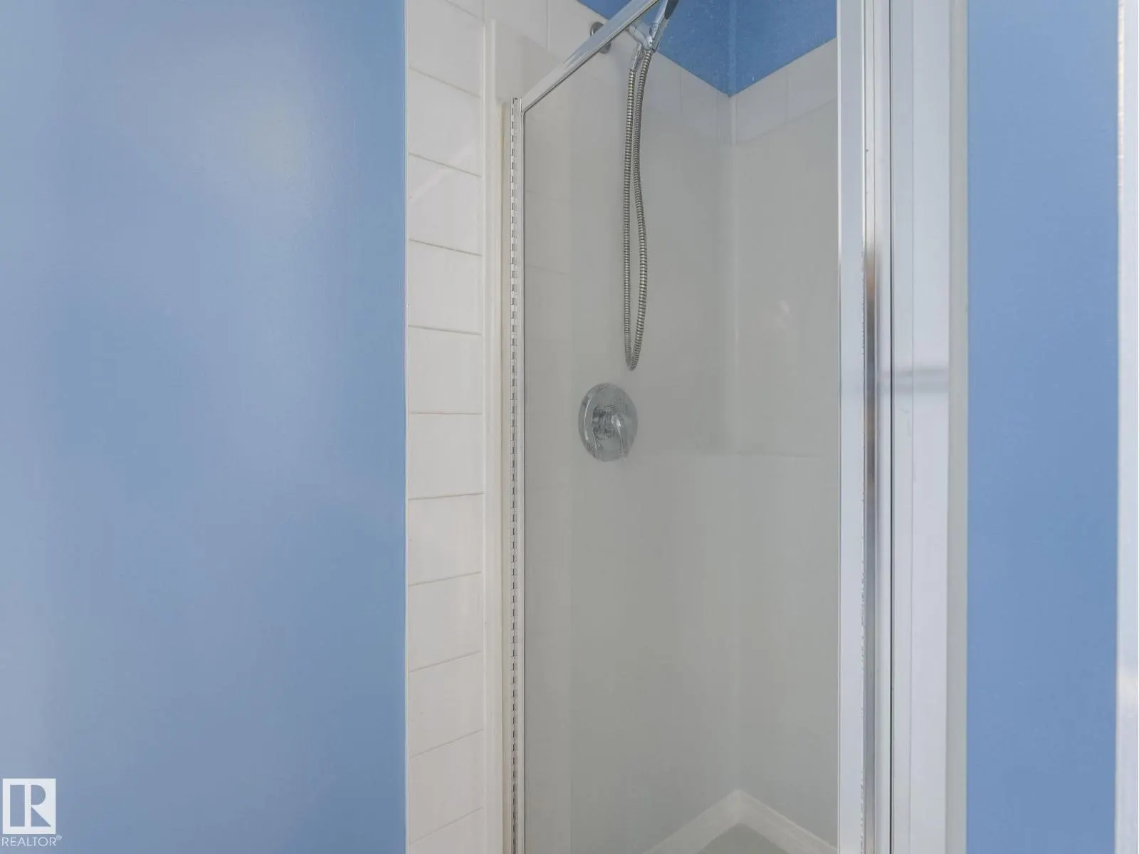 #2-116 4245 139 AV NW