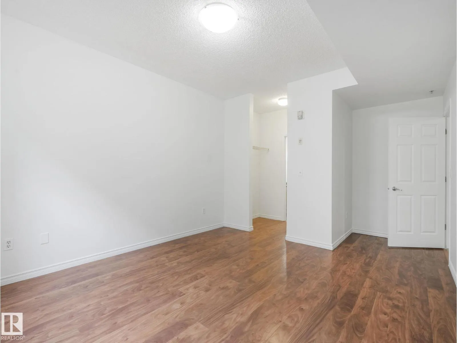 #2-116 4245 139 AV NW