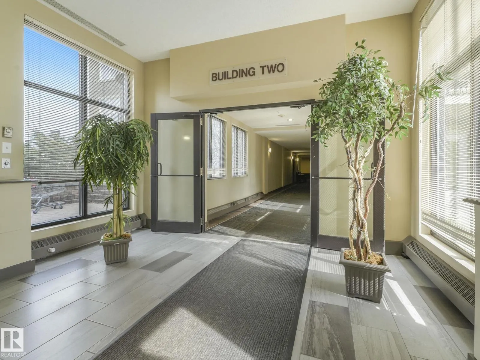 #2-116 4245 139 AV NW