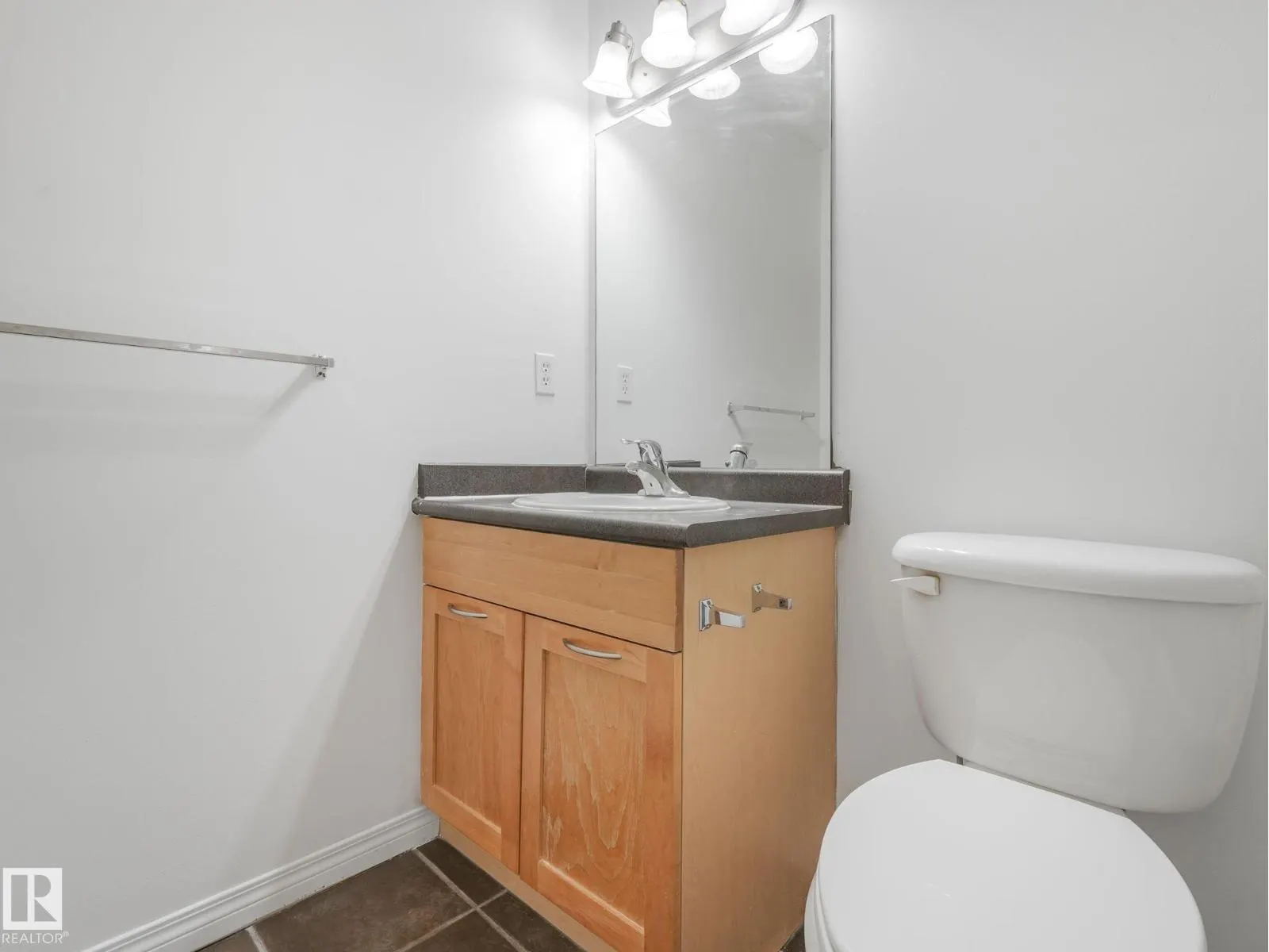 #2-116 4245 139 AV NW