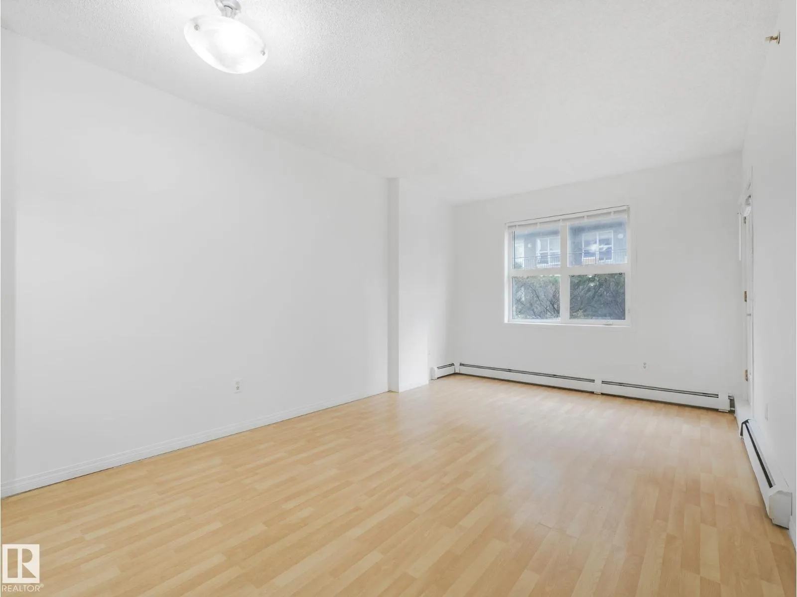 #2-116 4245 139 AV NW