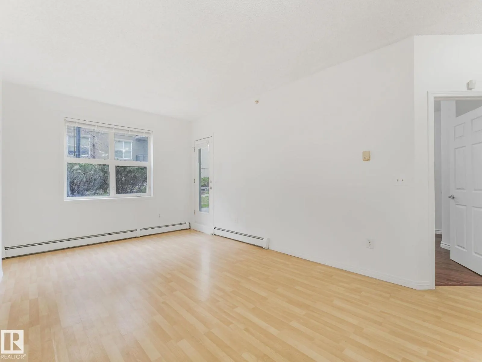 #2-116 4245 139 AV NW