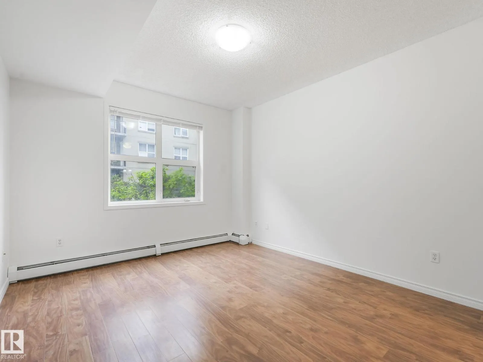 #2-116 4245 139 AV NW