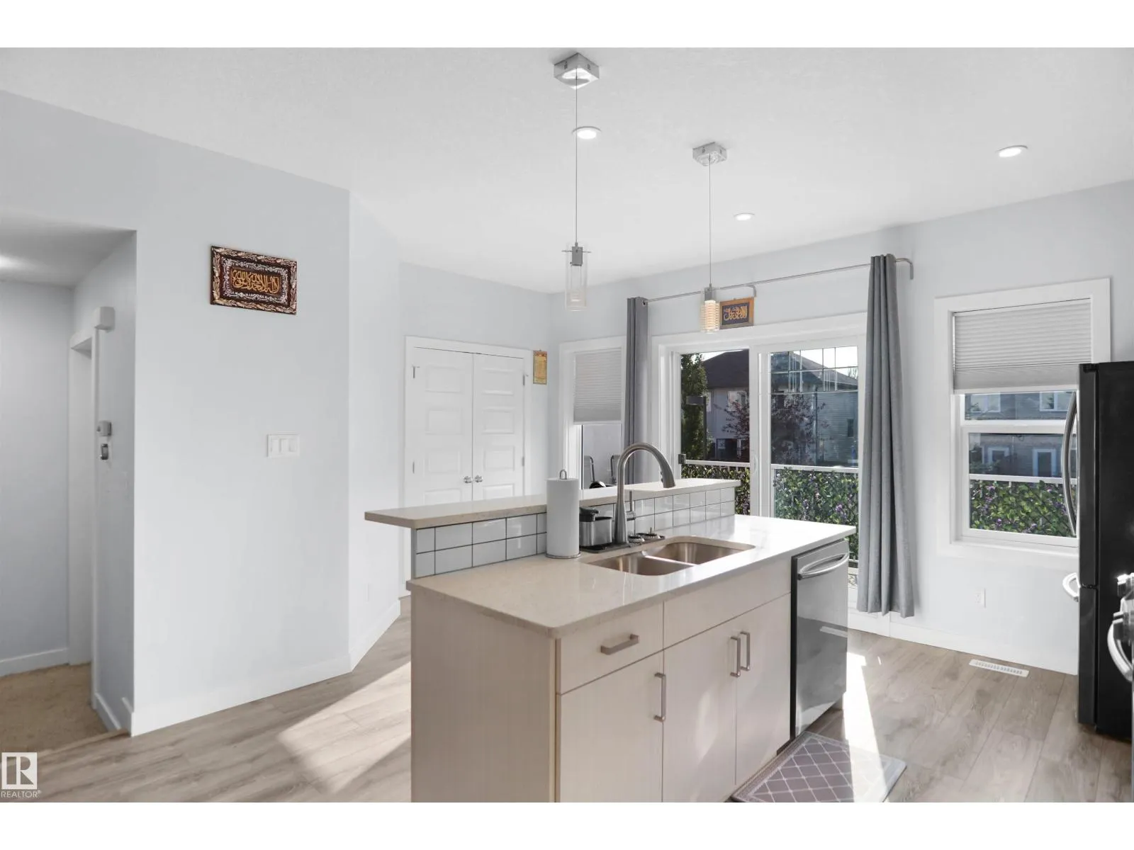 #67 723 172 ST SW