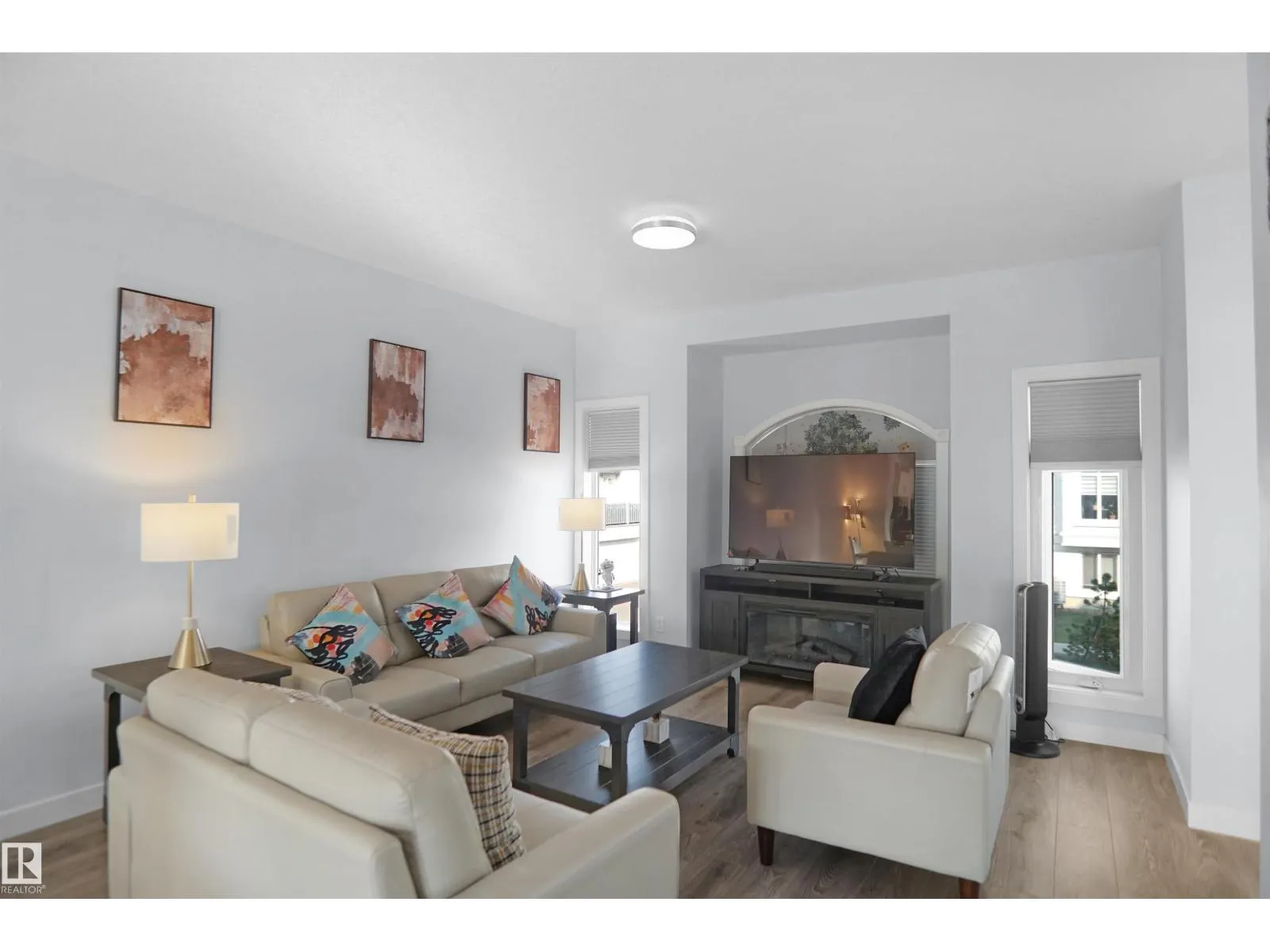 #67 723 172 ST SW
