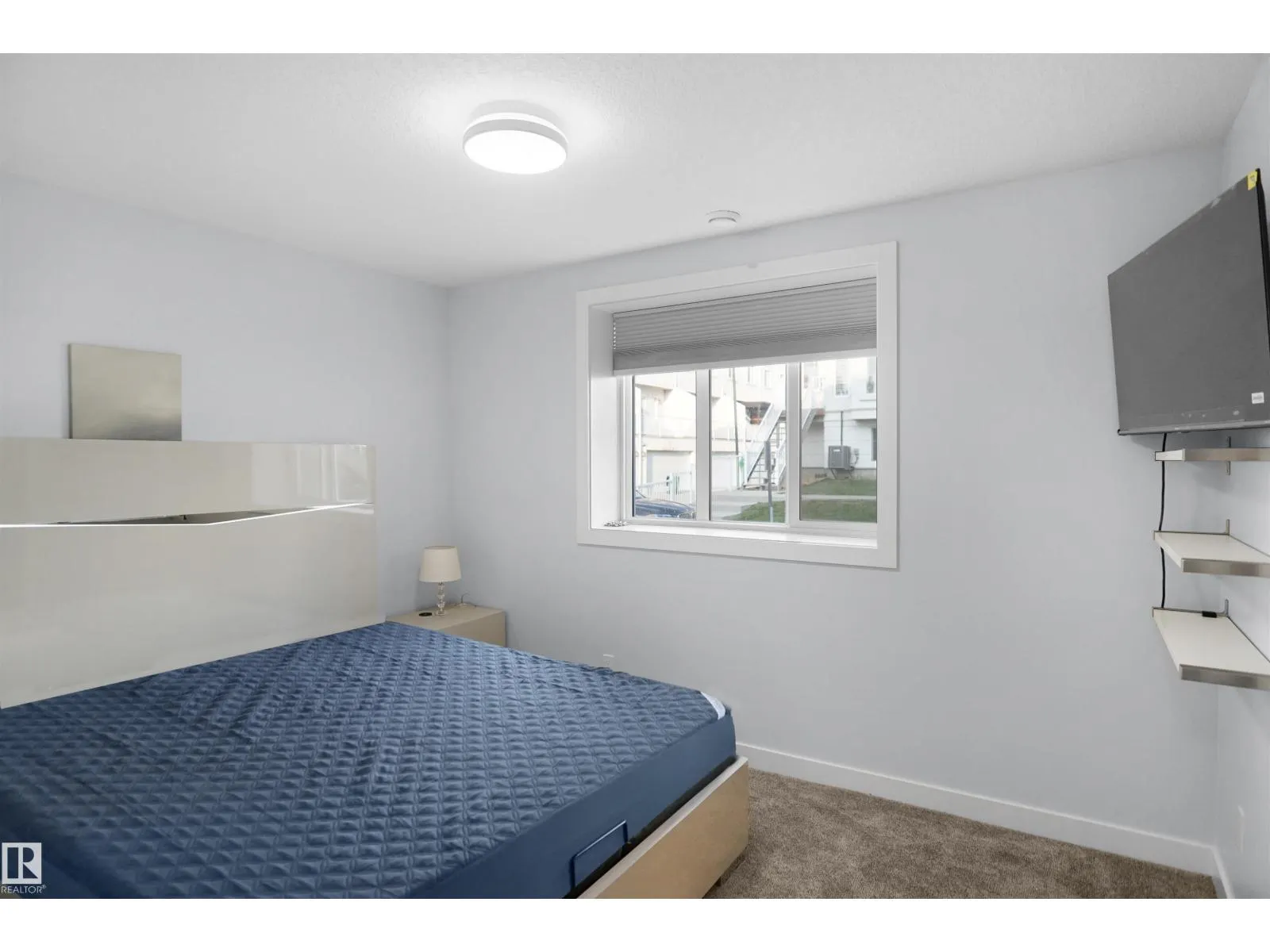 #67 723 172 ST SW