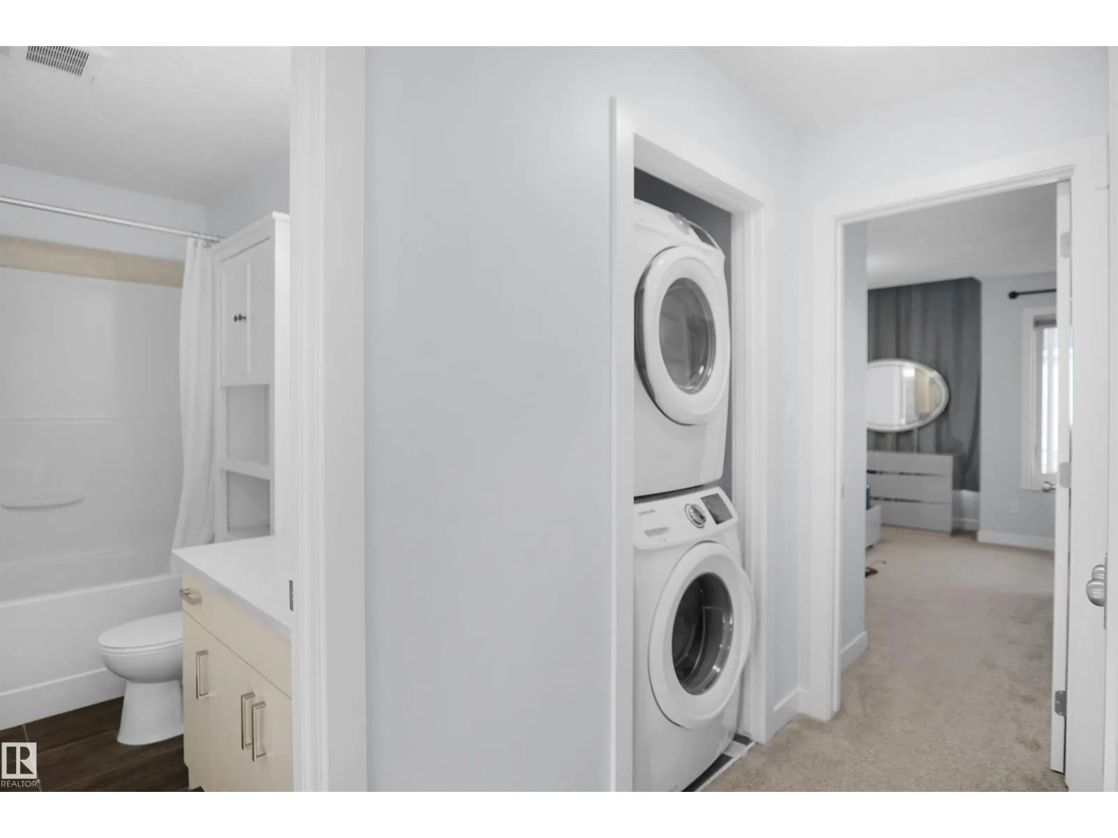 #67 723 172 ST SW