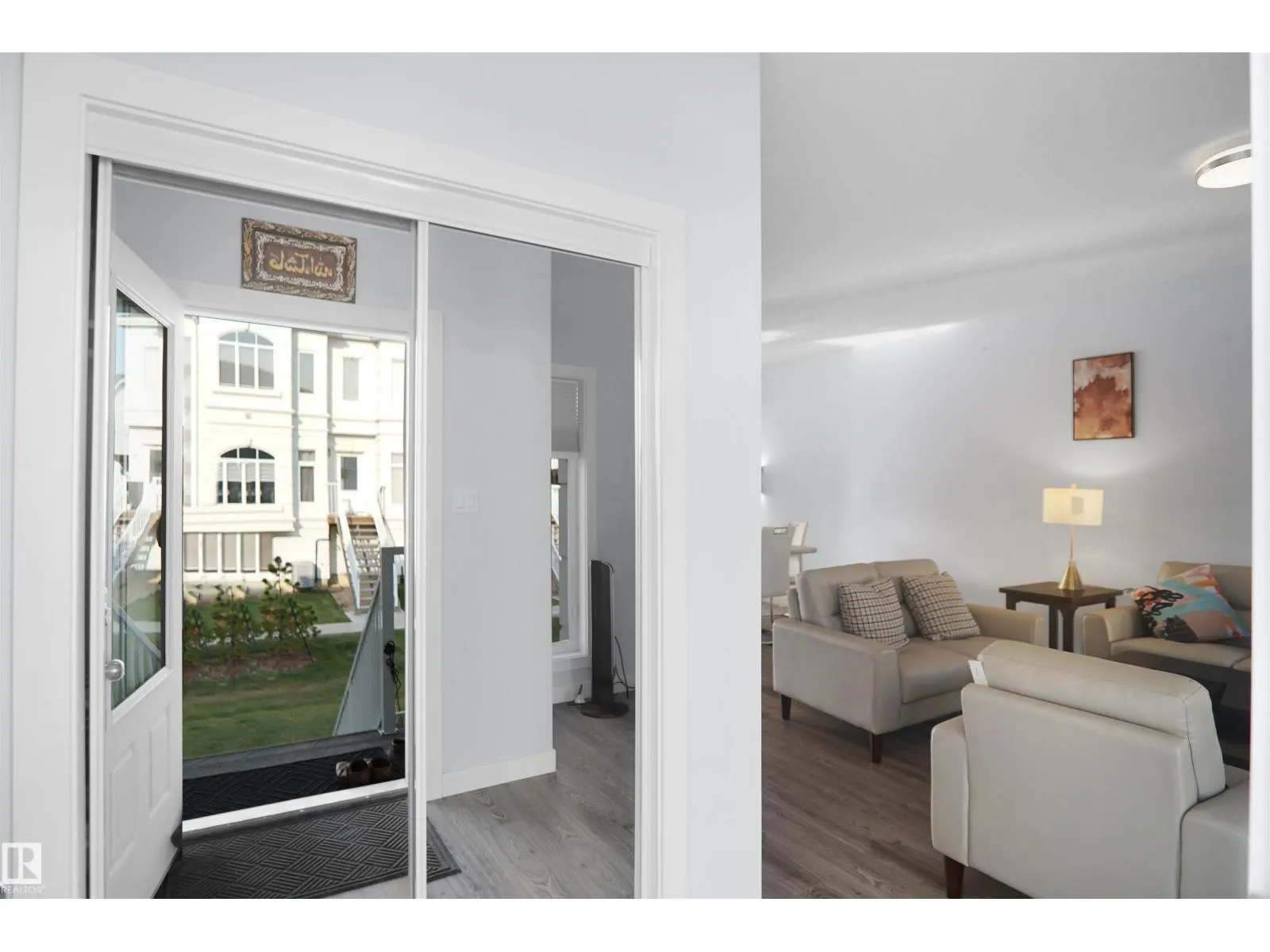 #67 723 172 ST SW