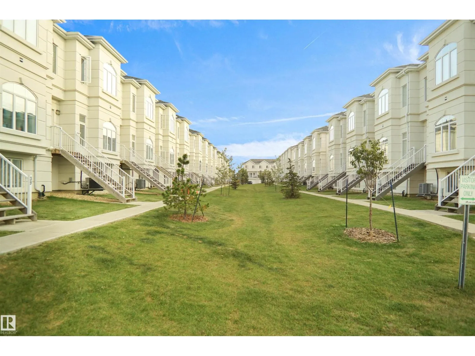 #67 723 172 ST SW