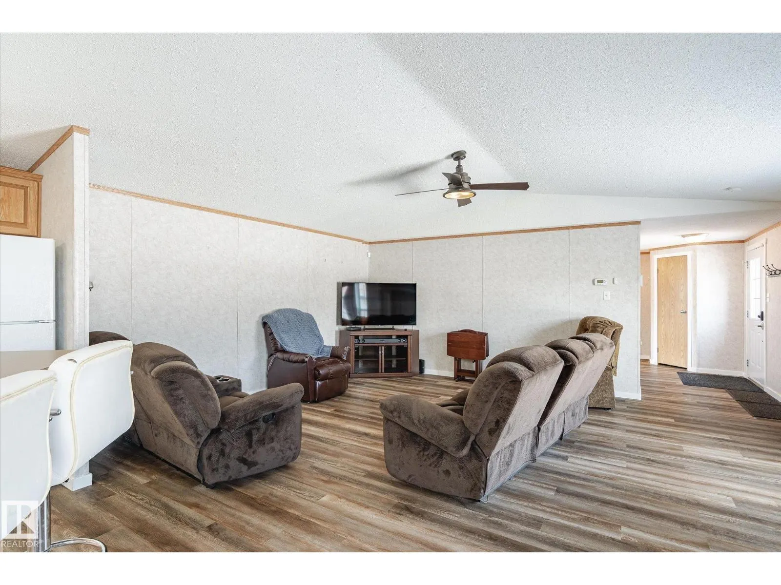 251 Oak Wood DR NW