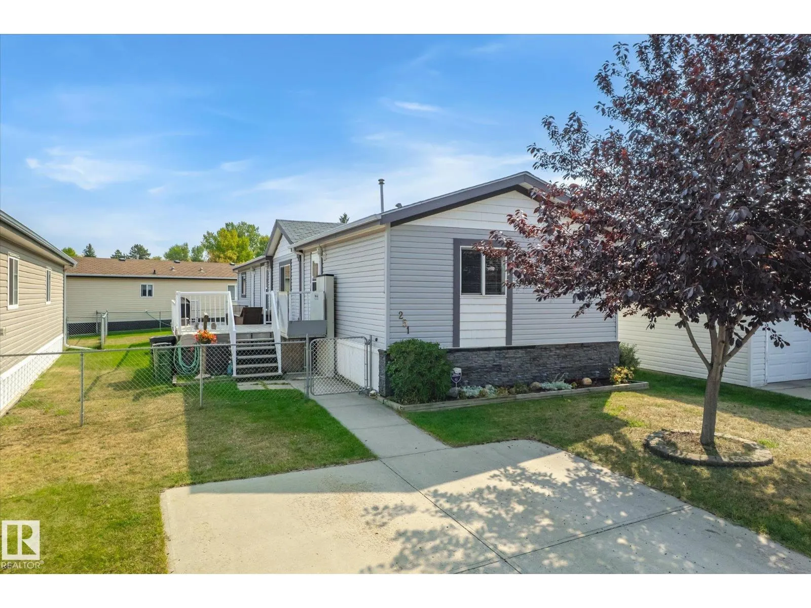 251 Oak Wood DR NW