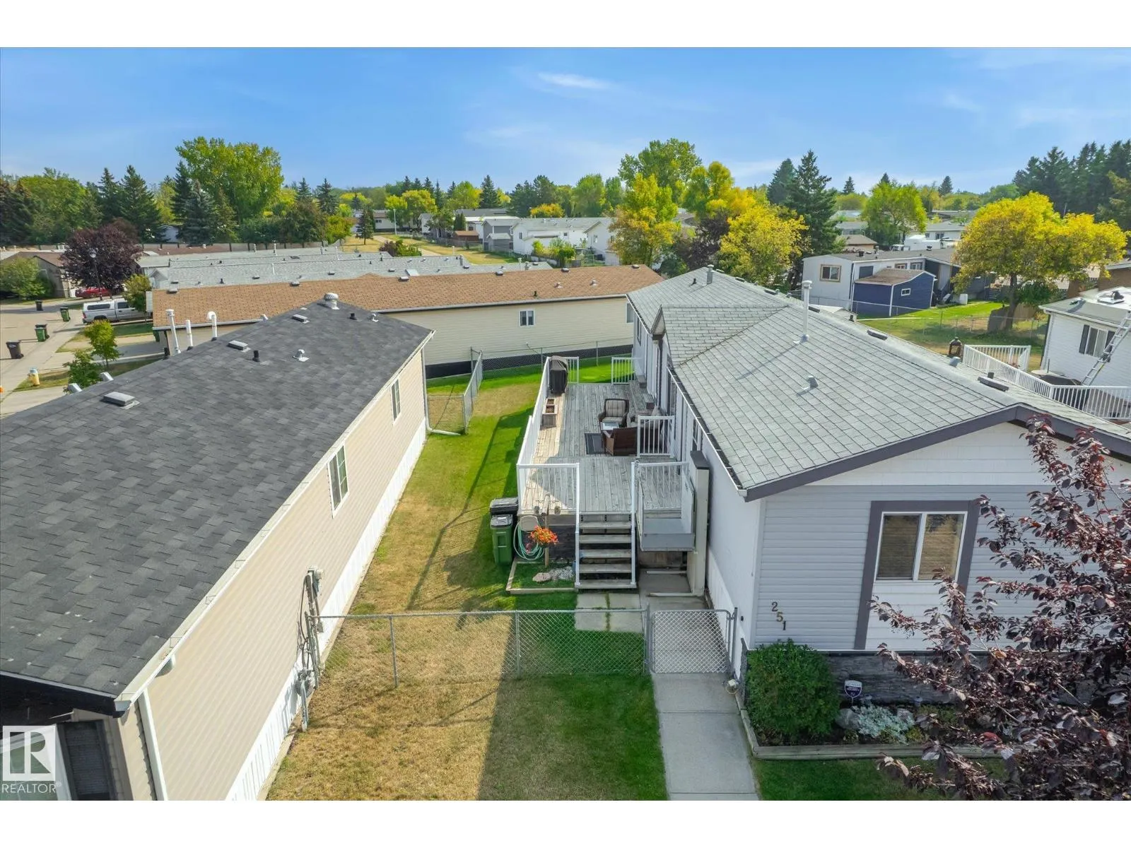 251 Oak Wood DR NW